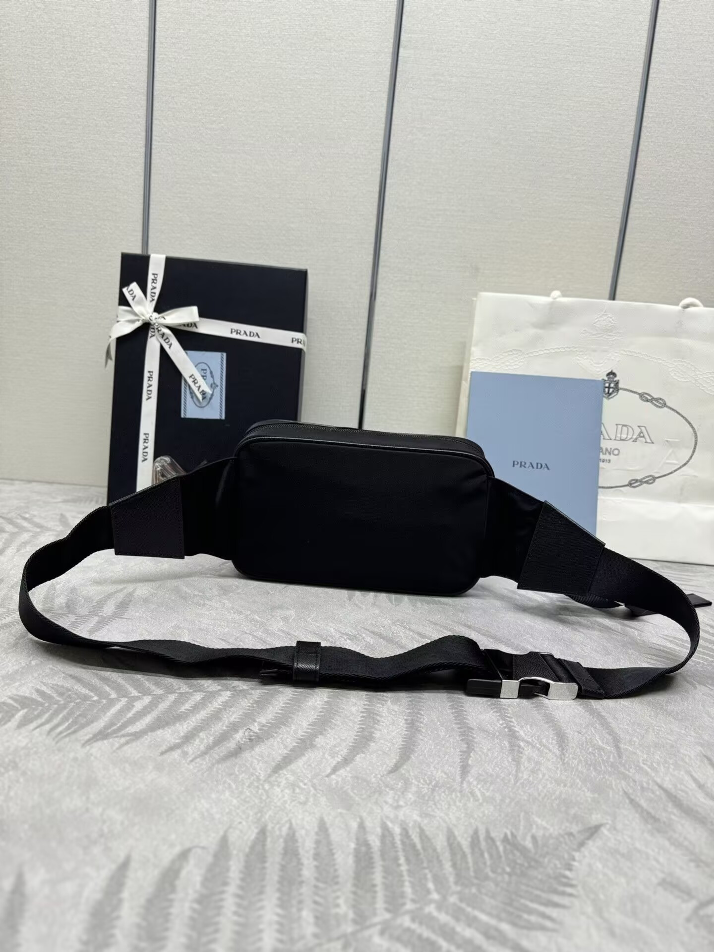 Pra*a Belt Bag 21x12.5x4.5cm