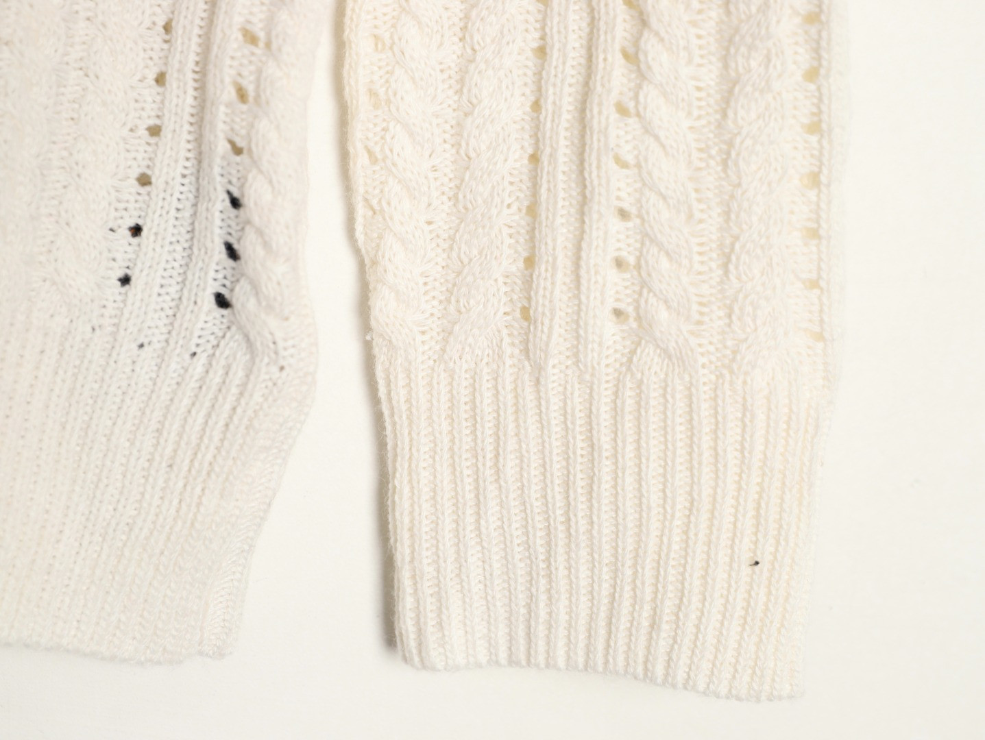 L0vis Vvtt0n Sweaters