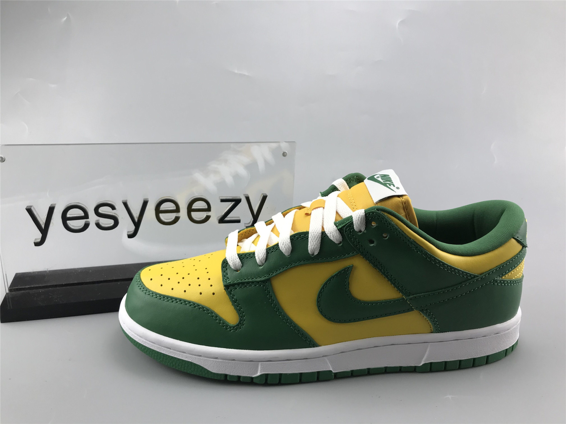 UA NIKE DUNK LOW SP "BRAZIL"