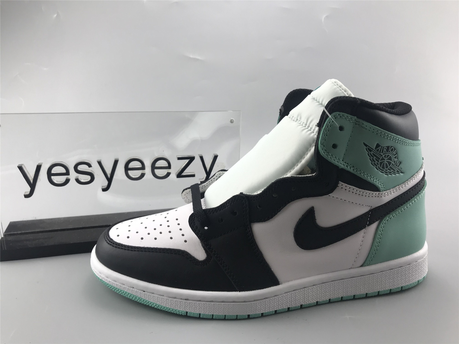 UA AIR JORDAN 1 RETRO HIGH OG NRG "IGLOO"