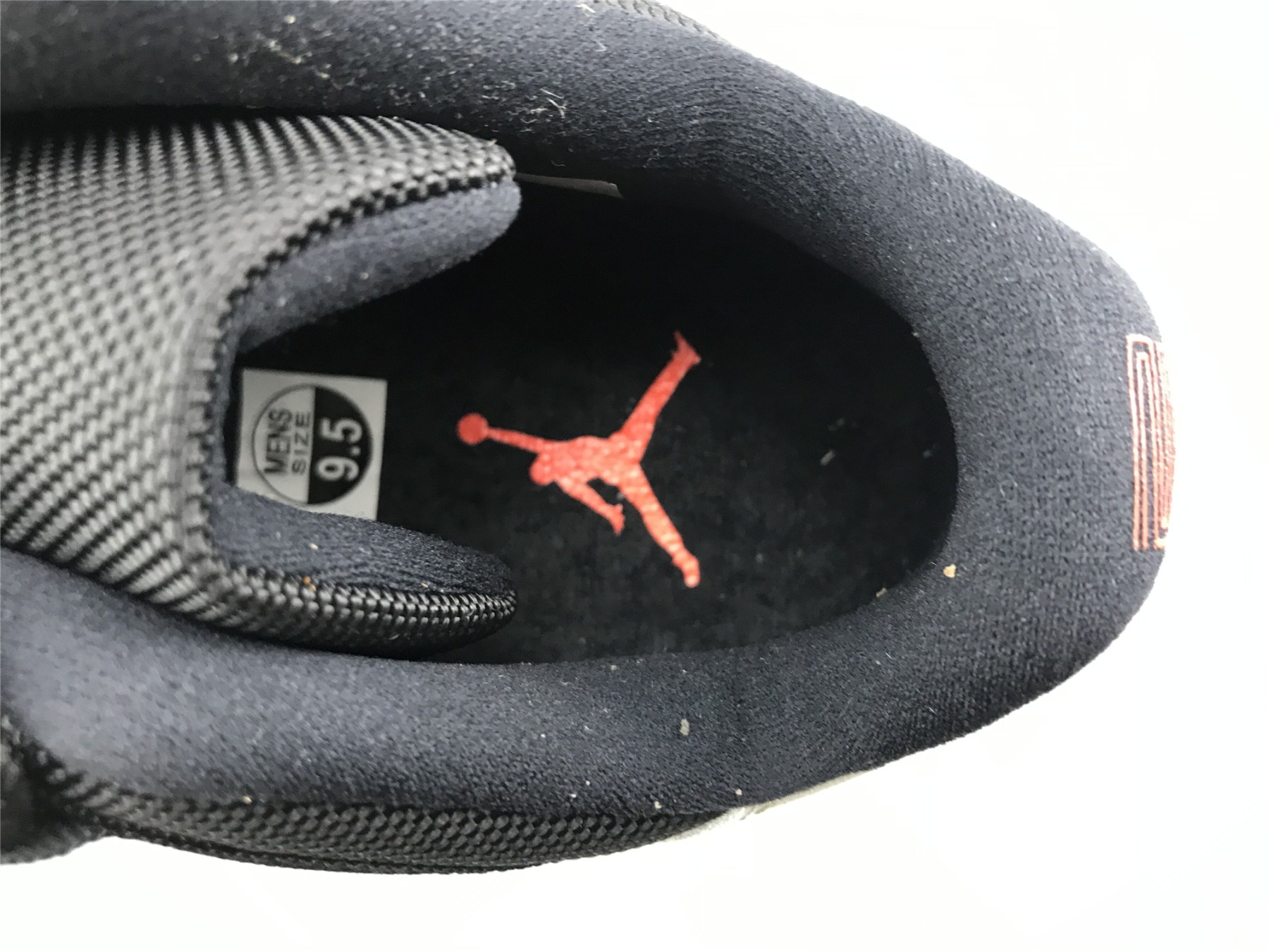 UA AIR JORDAN 11 RETRO LOW 