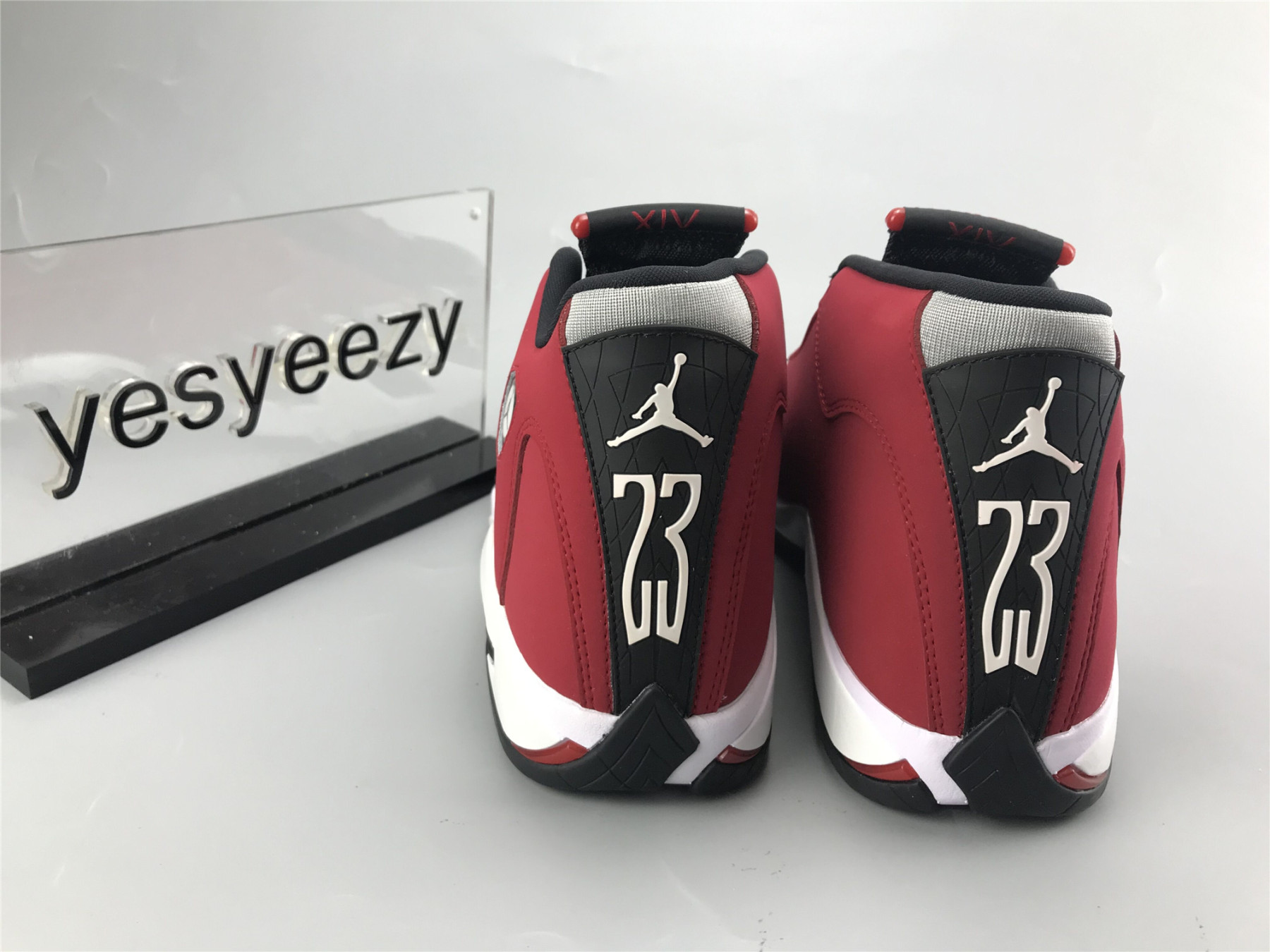 UA AIR JORDAN 14 RETRO 