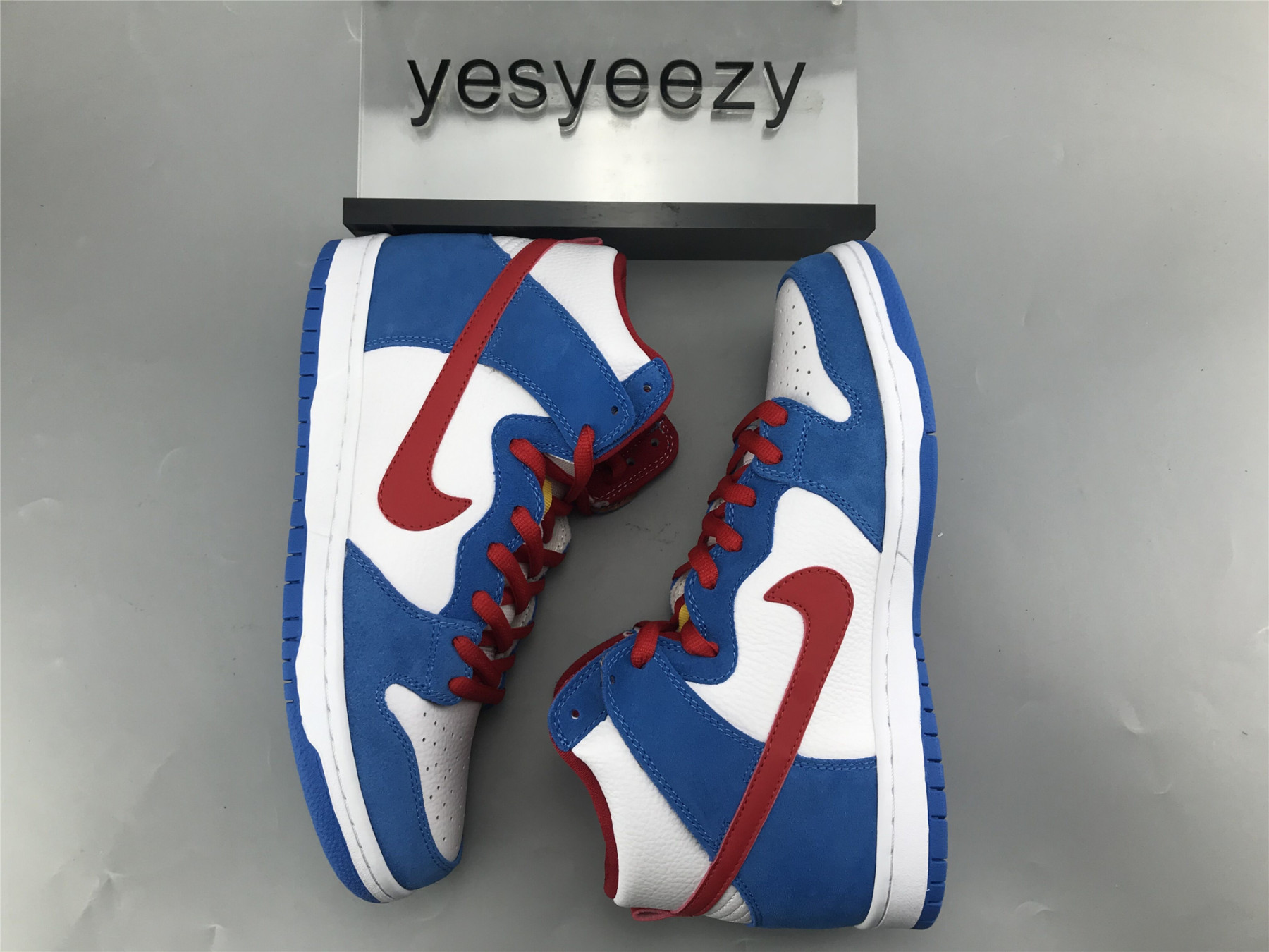 UA NIKE DUNK HIGH SB 