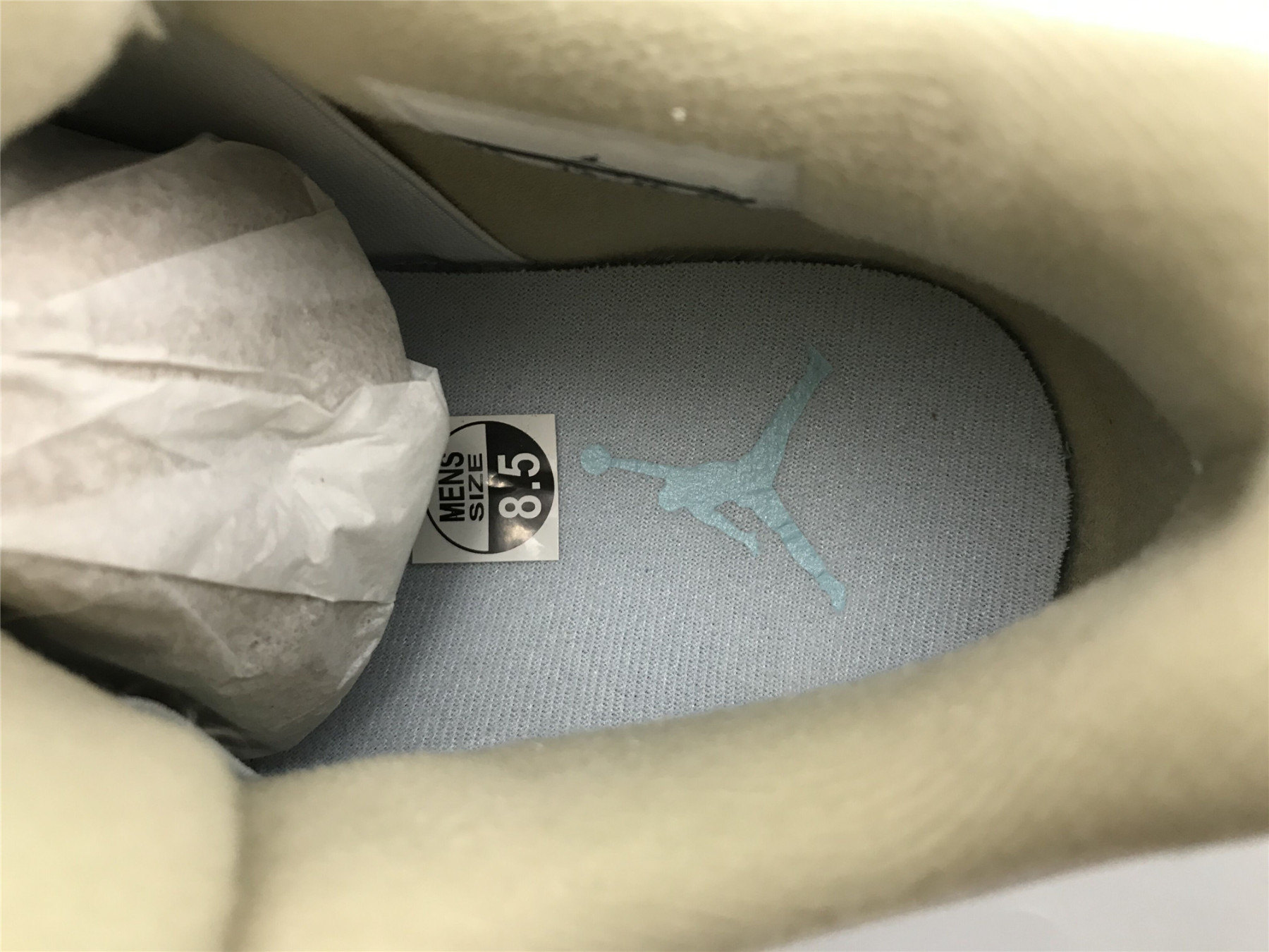 UA AIR JORDAN 4 RETRO 
