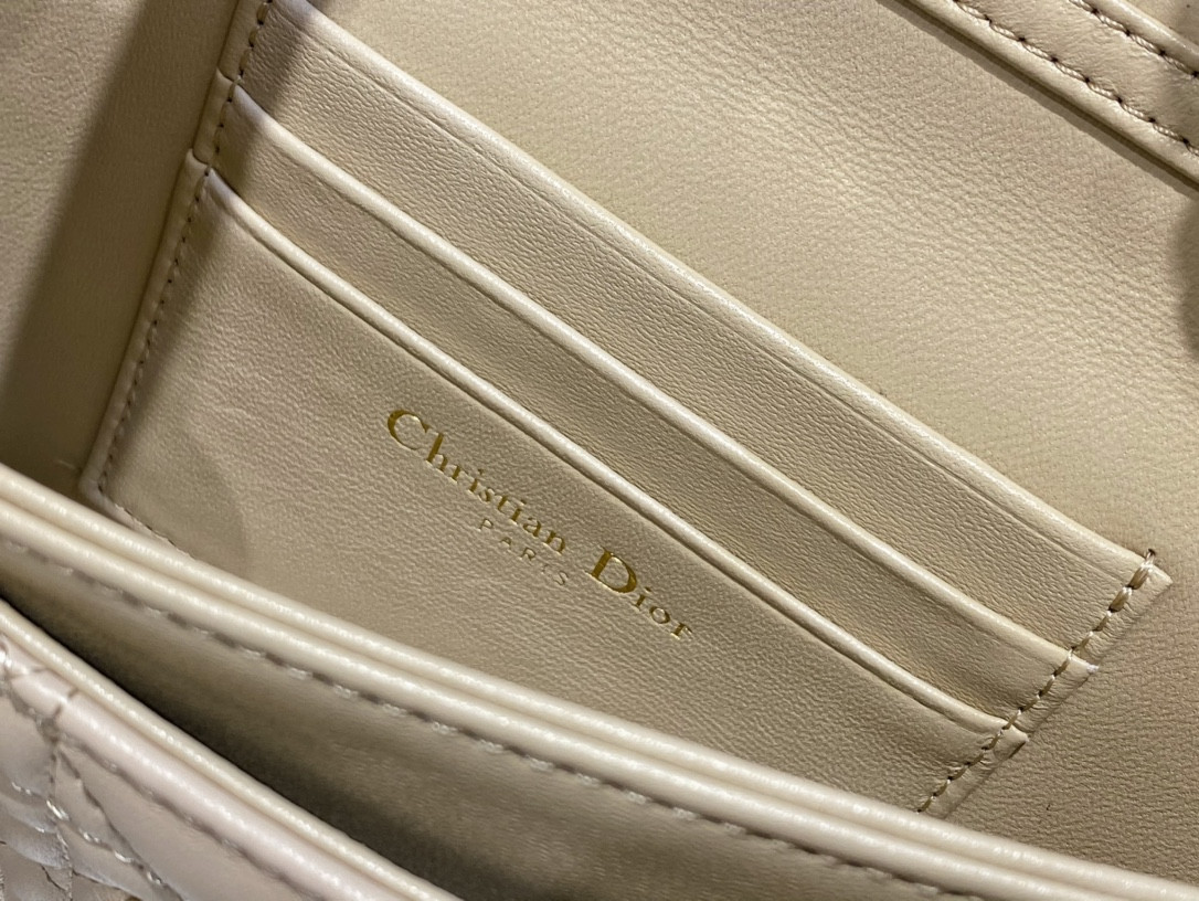 MISS D10r Mini Handbag Beige Cannage Woven Pattern Lambskin S0980ONMJ-M116 21 x 11.5 x 4.5 cm