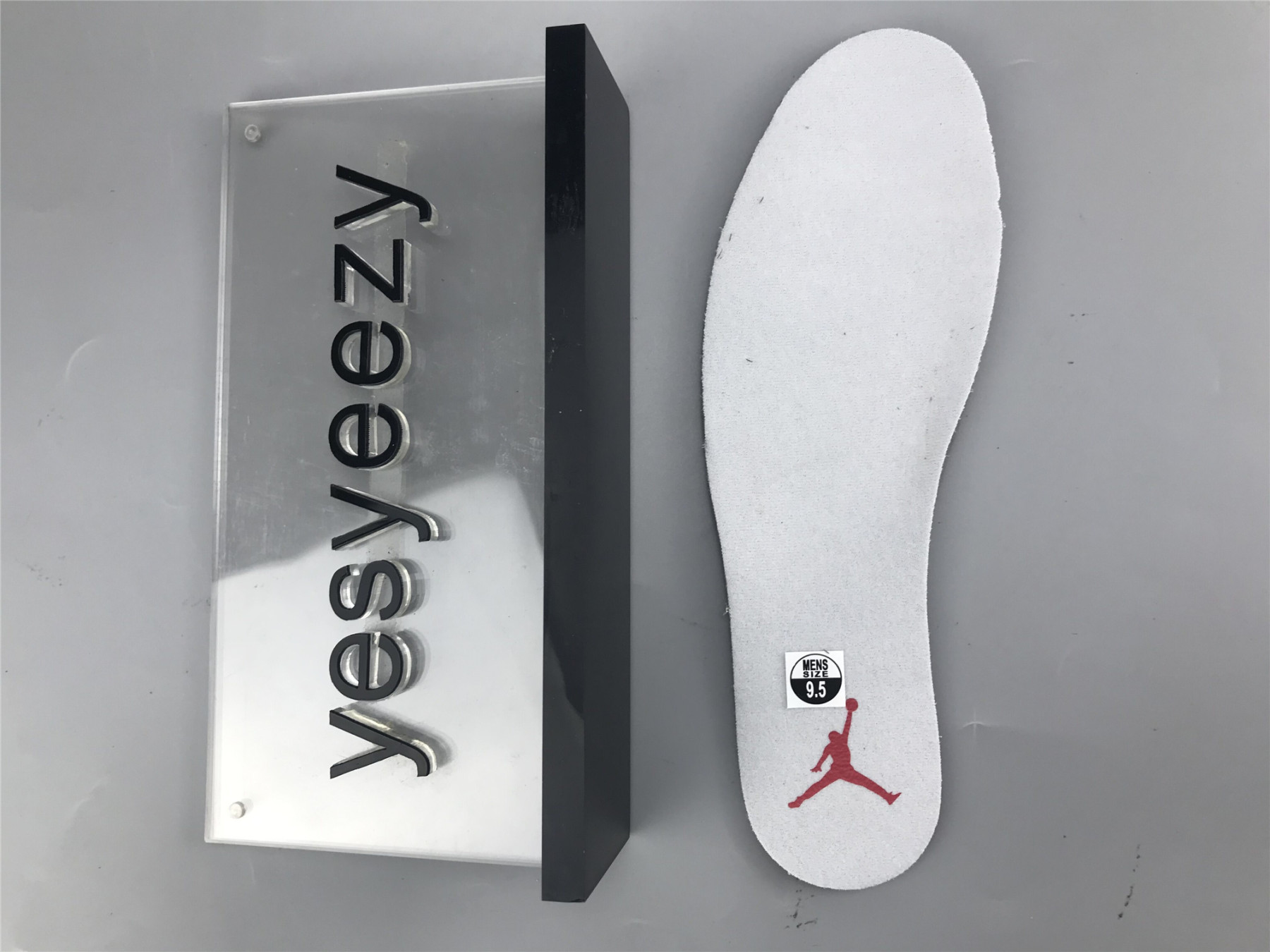 UA AIR JORDAN 3 RETRO 