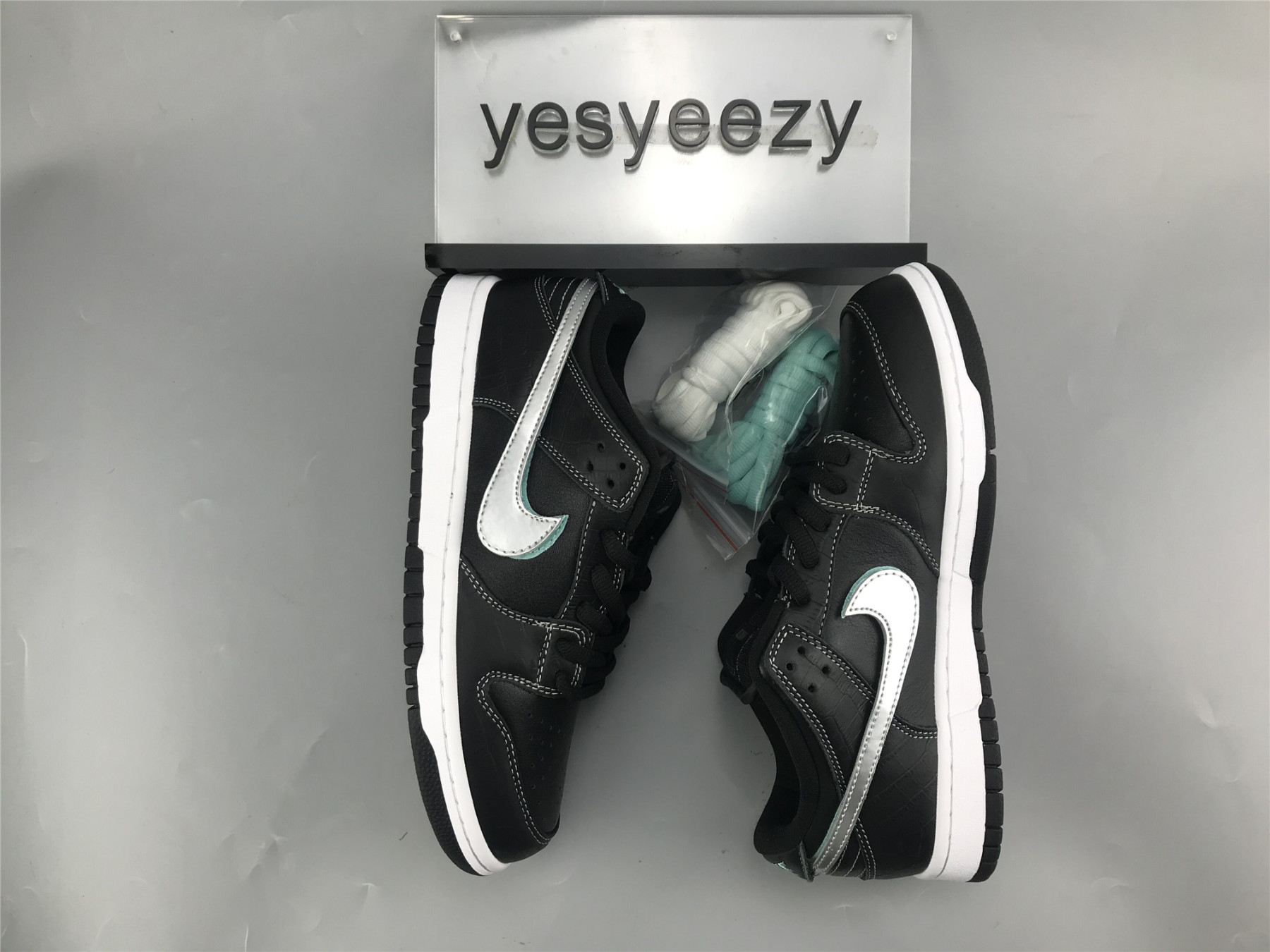 UA NIKE D1am0nd S*pPLY CO. X DUNK LOW PRO SB 