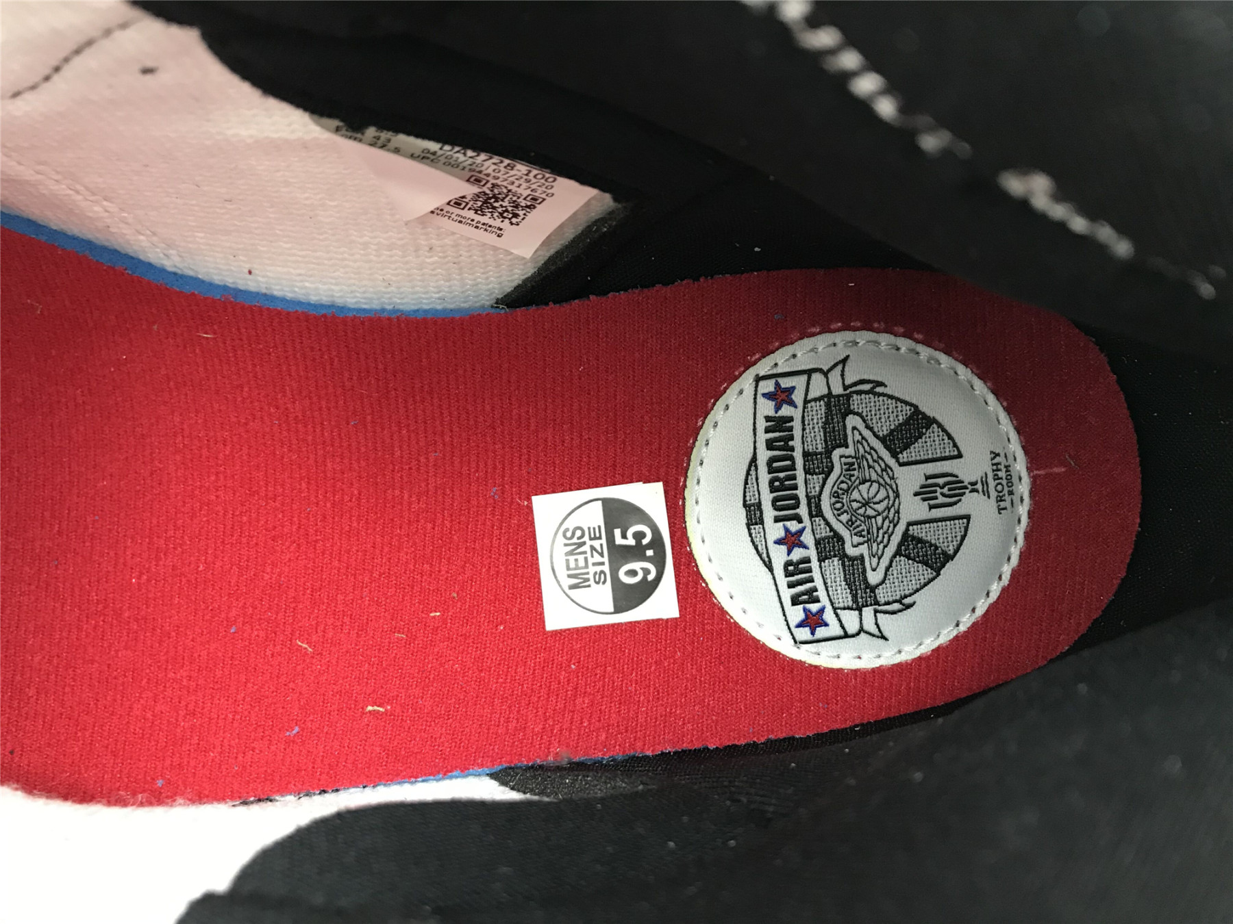 UA TROPHY ROOM X AIR JORDAN 1 RETRO HIGH OG SP 