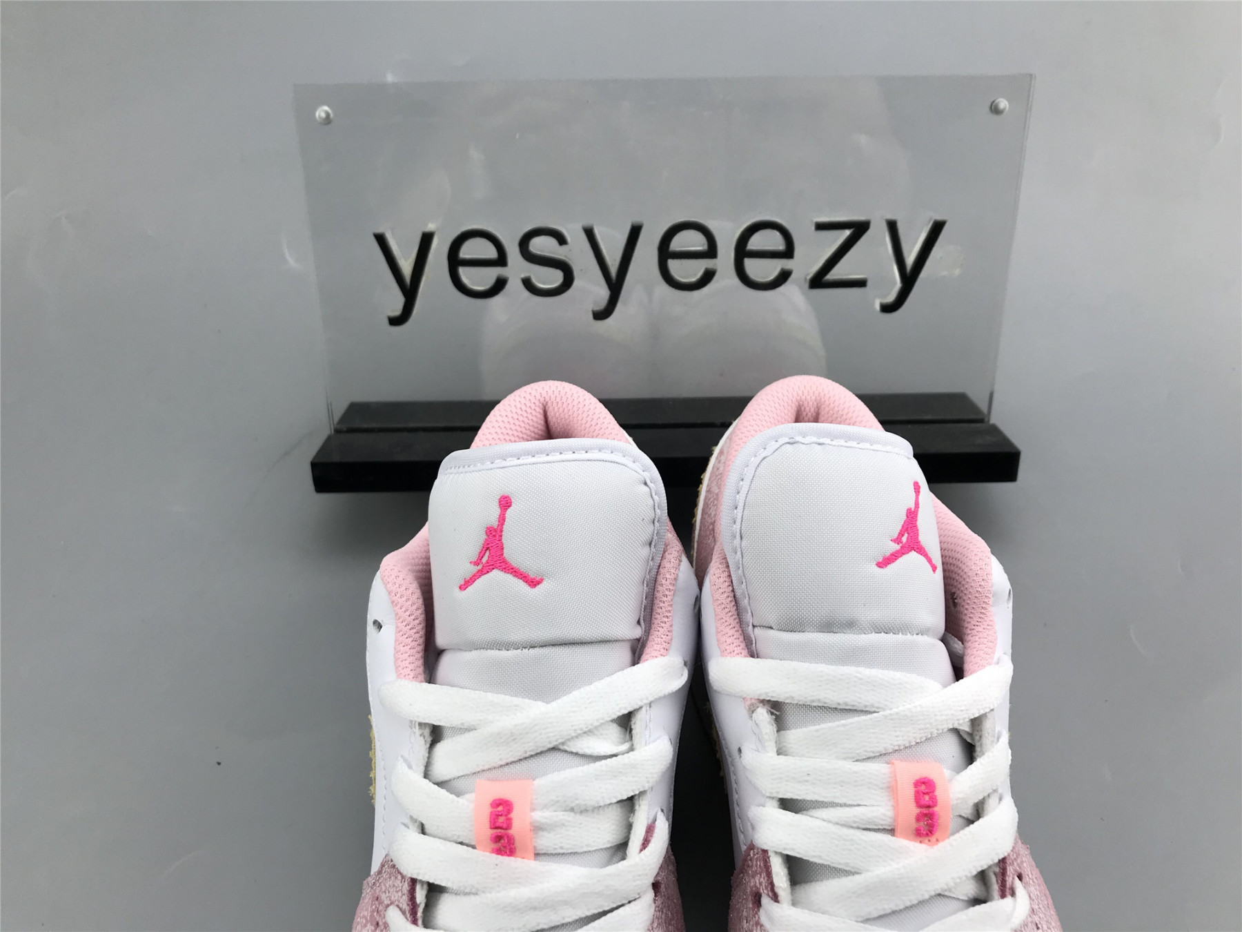 UA AIR JORDAN 1 LOW GS 