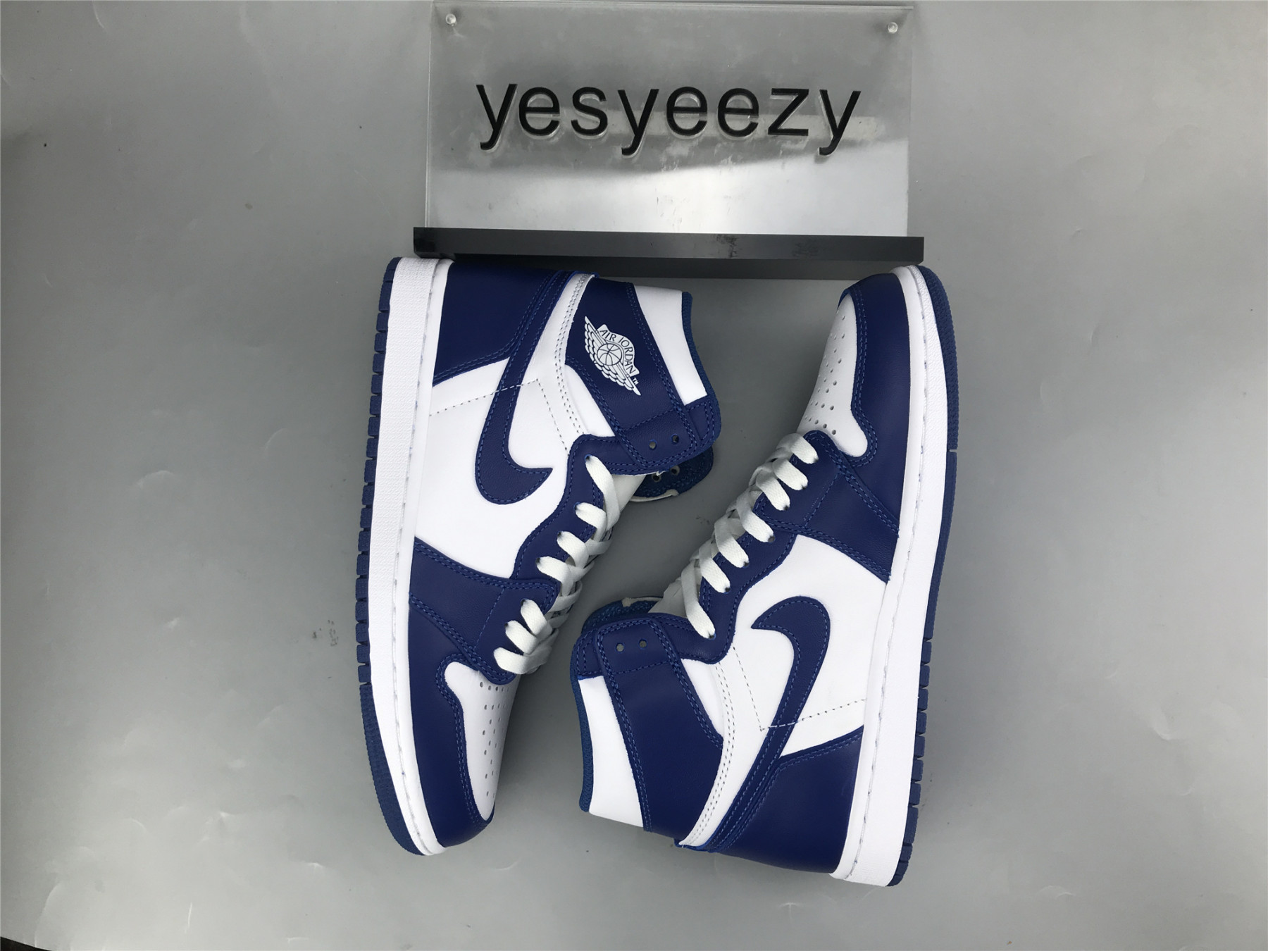 UA AIR JORDAN 1 RETRO HIGH OG 