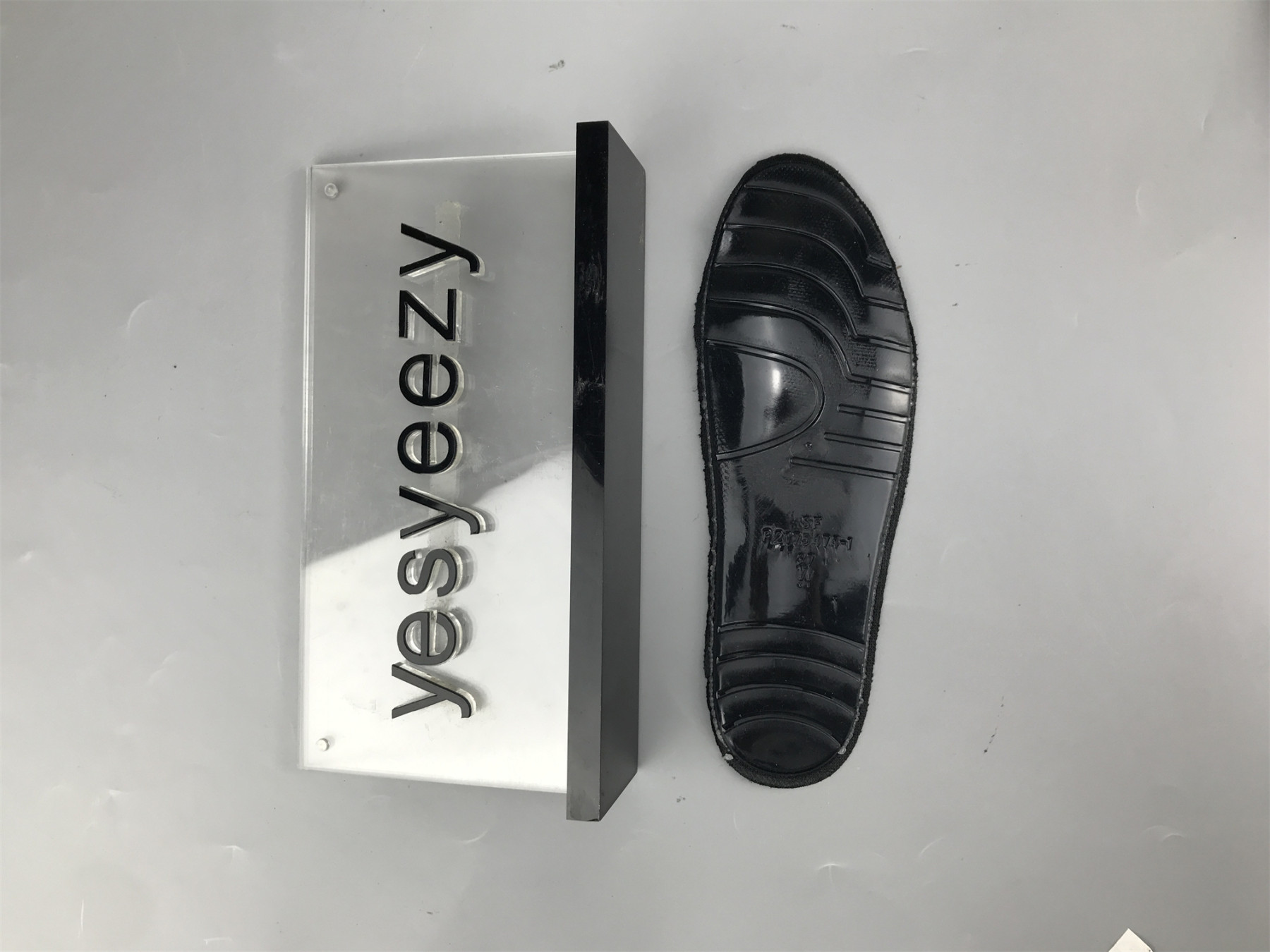UA TRACK SNEAKER BLACK GREY