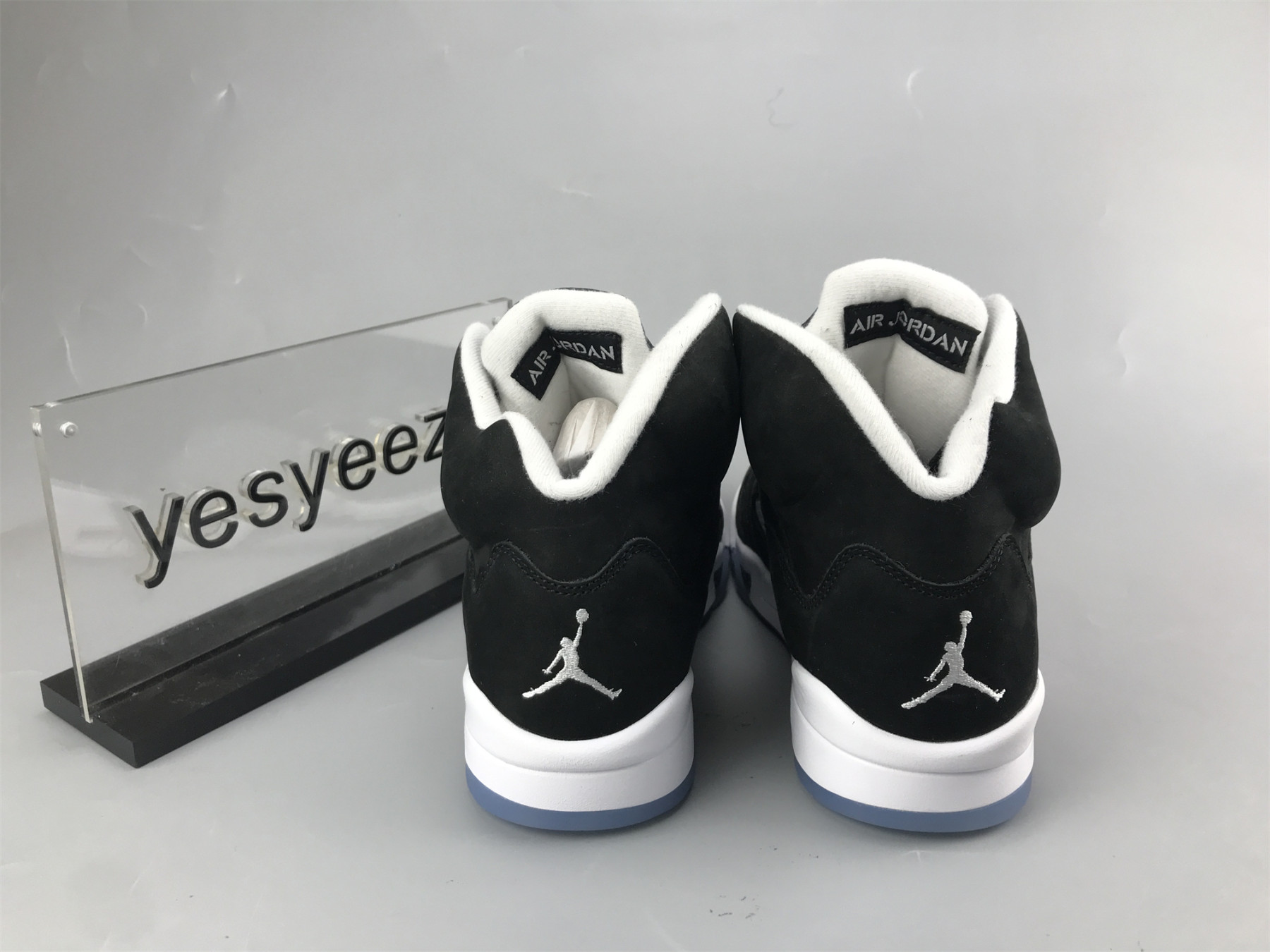 UA AIR JORDAN 5 RETRO 2021