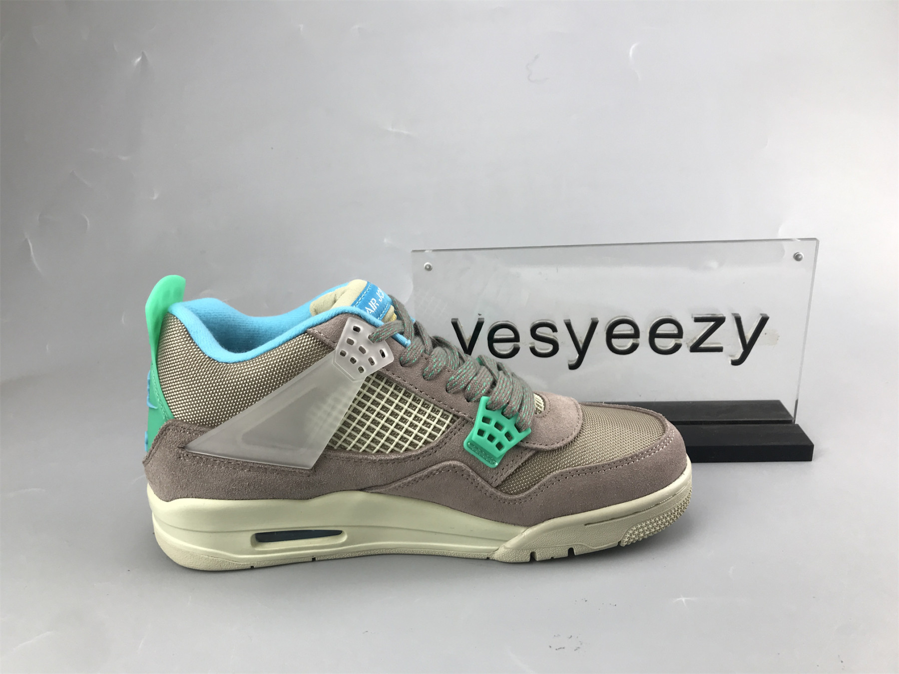 UA AIR JORDAN 4 RETRO SP 30th ANNIVERSARY UNION TAUPE HAZE