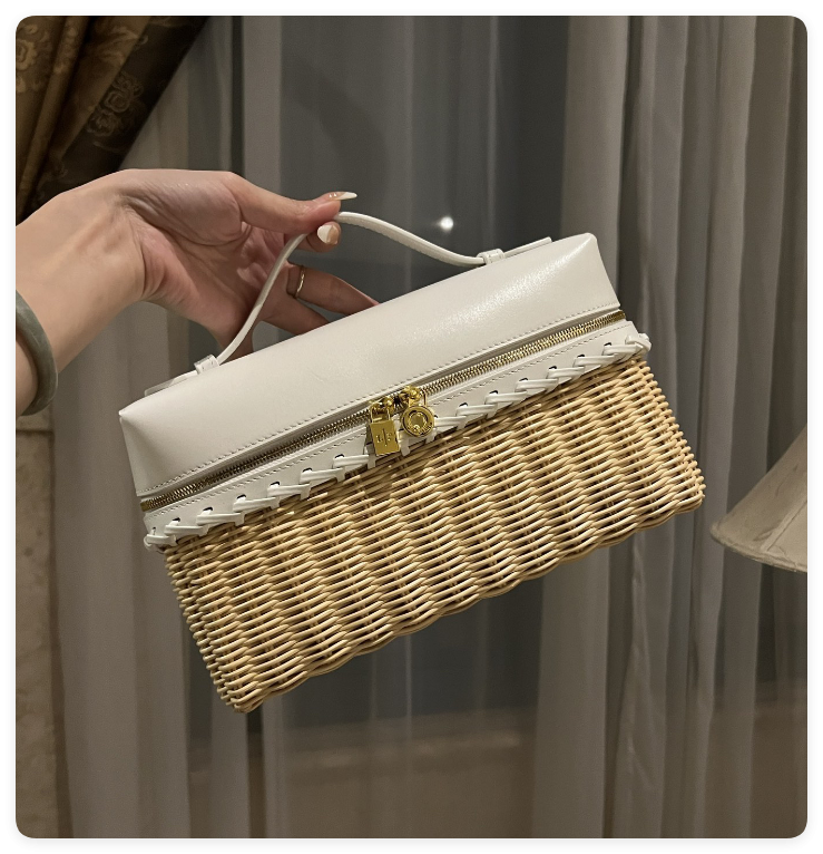 L0r0 P1ana Extra Pocket L27 Wicker Bag 27 x 10 x 16cm
