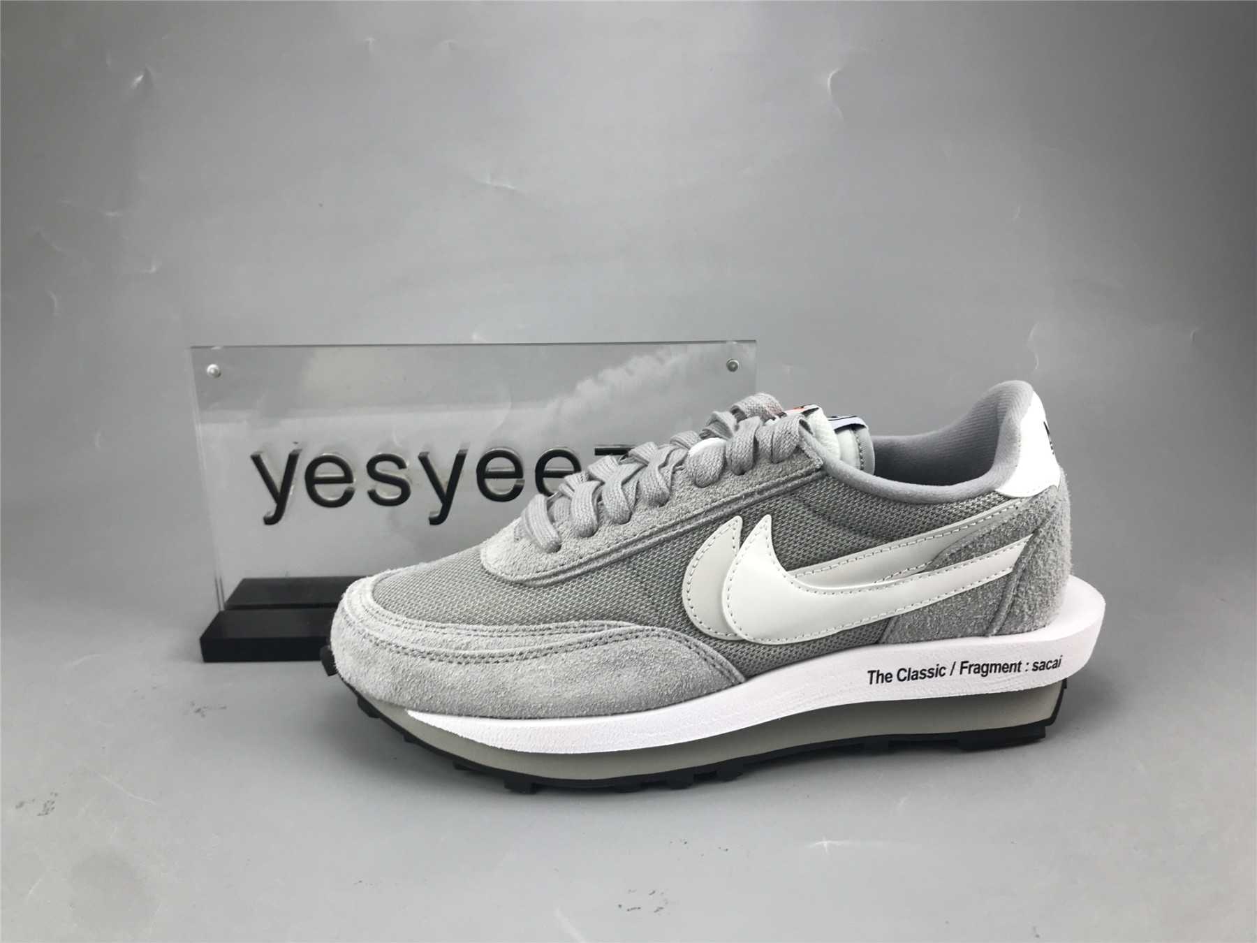 UA NIKE FRAGMENT DESIGN X SACAI X LDV WAFFLE 