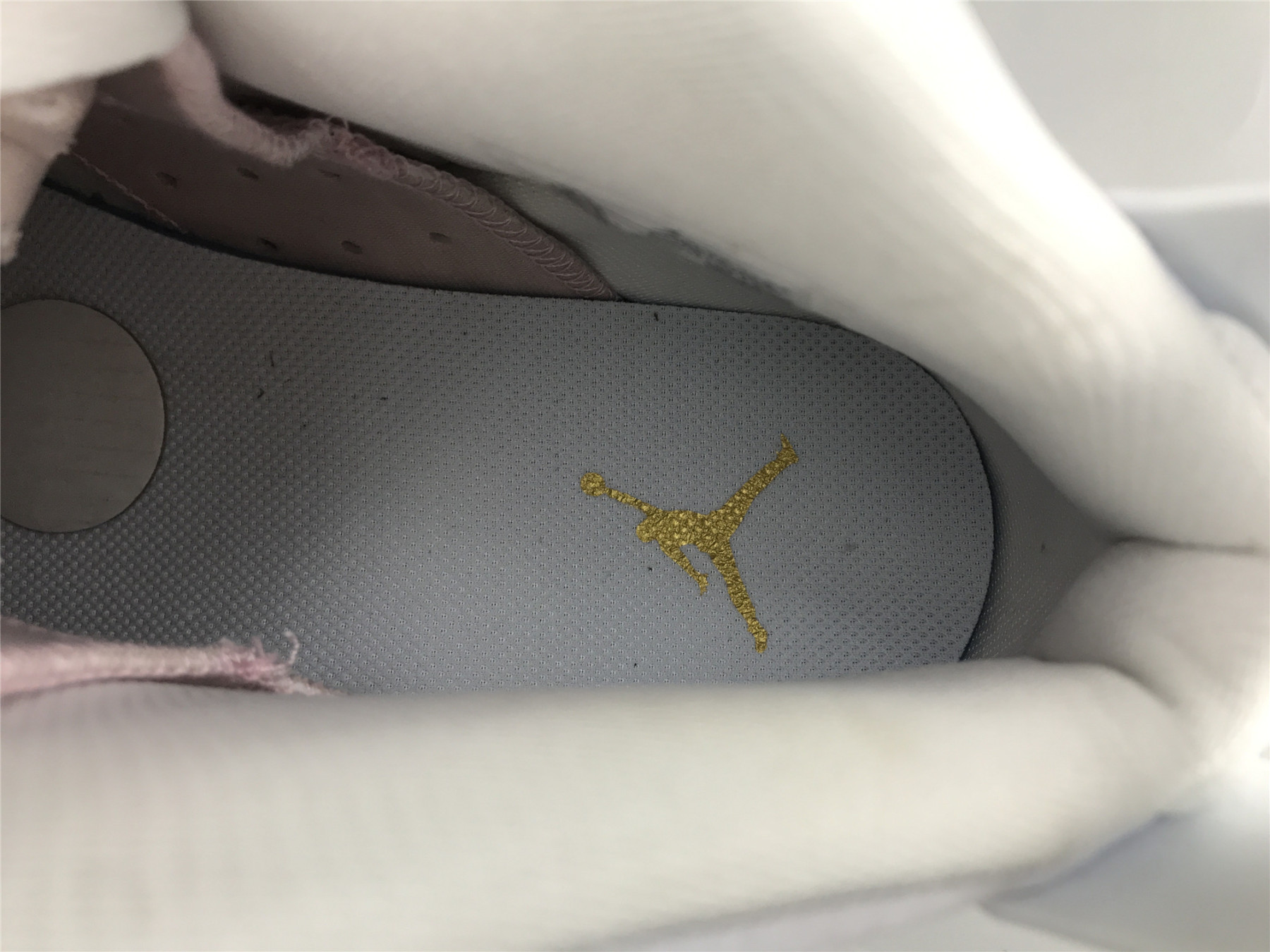 UA WMNS AIR JORDAN 6 RETRO 