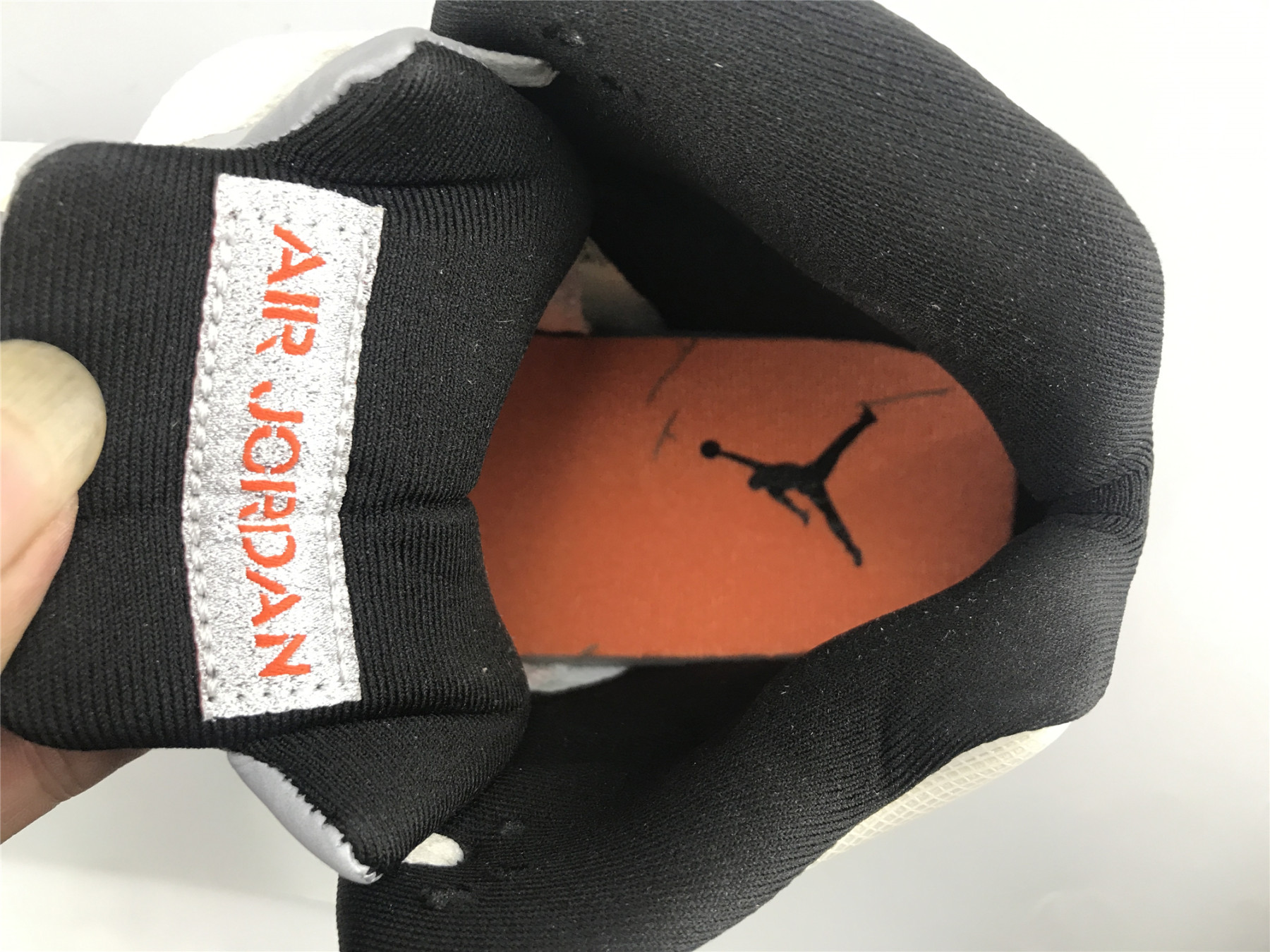 UA AIR JORDAN 5 RETRO 