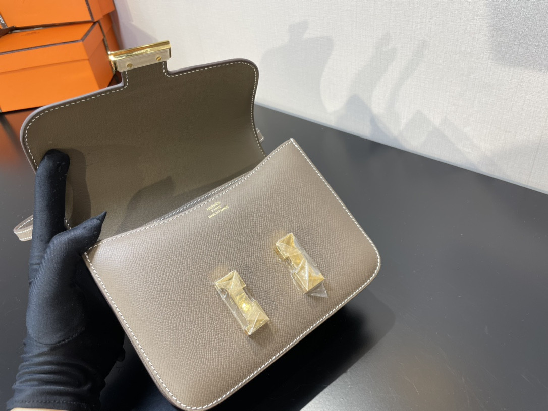 H**me5 Constance 19 Epsom Gold Hardware 7.25" x 6.25" x 2.25"