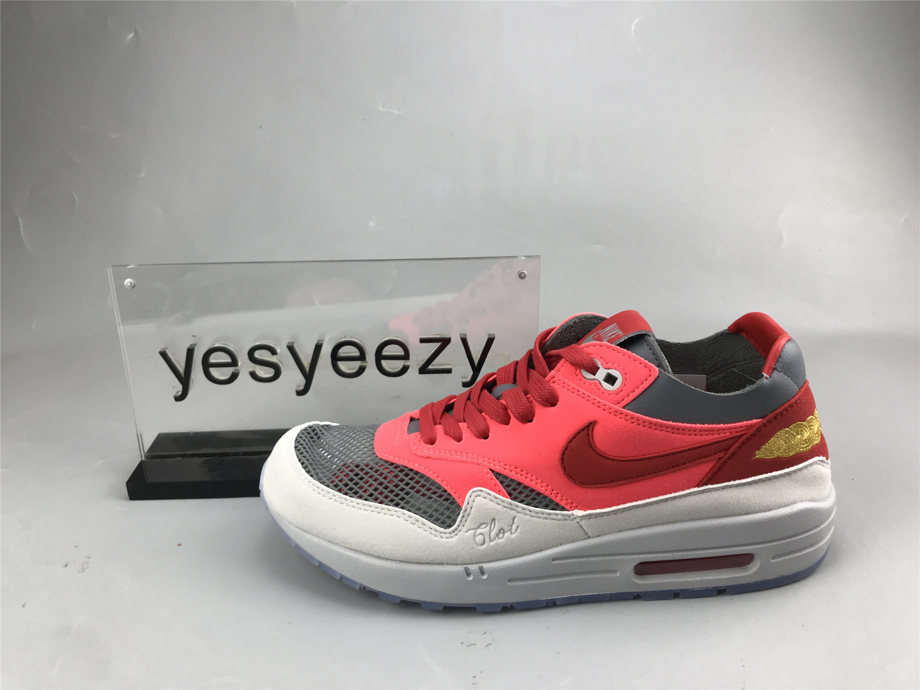 UA NIKE CLOT X AIR MAX 1 