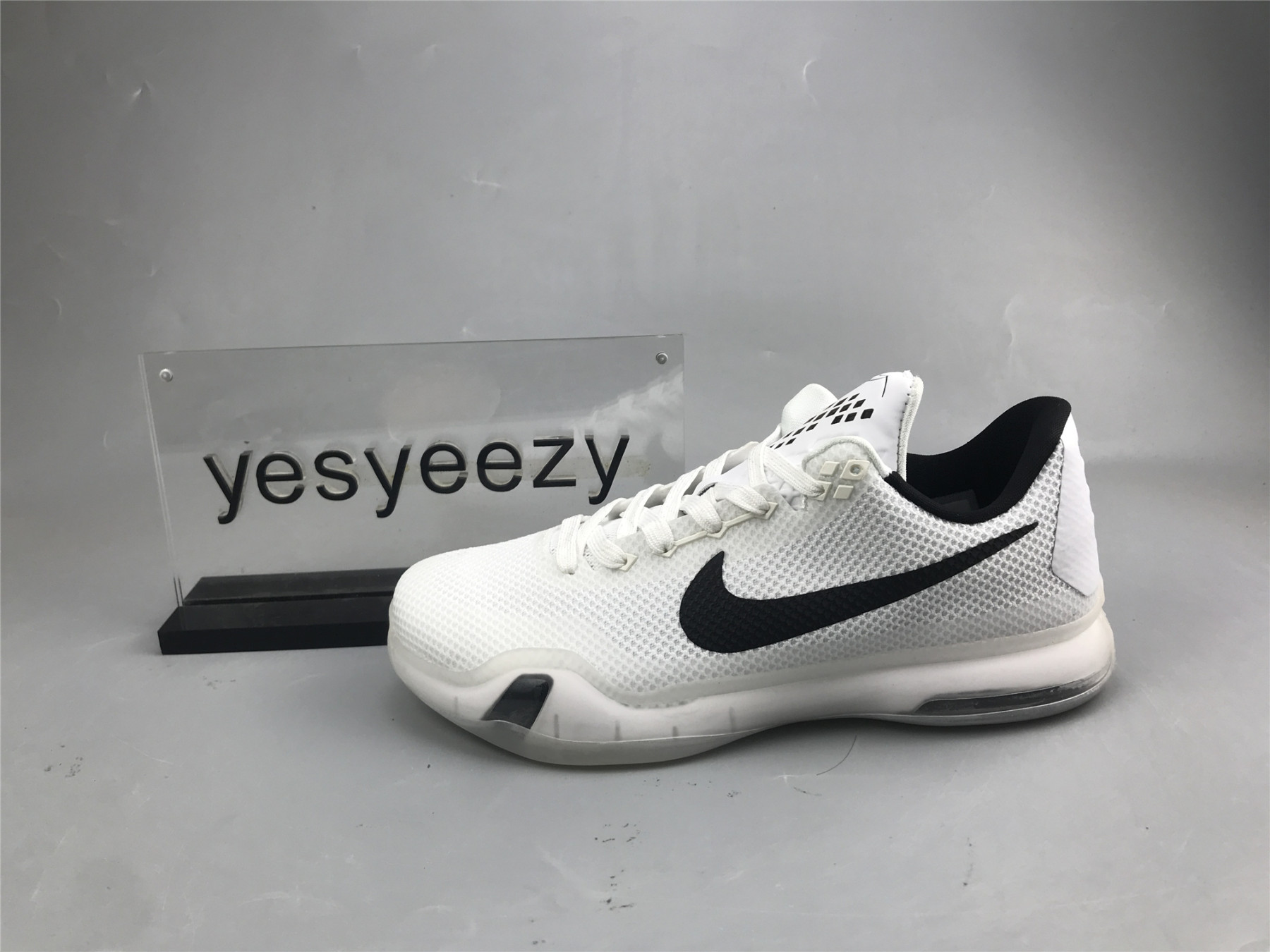 UA NIKE KOBE 10 