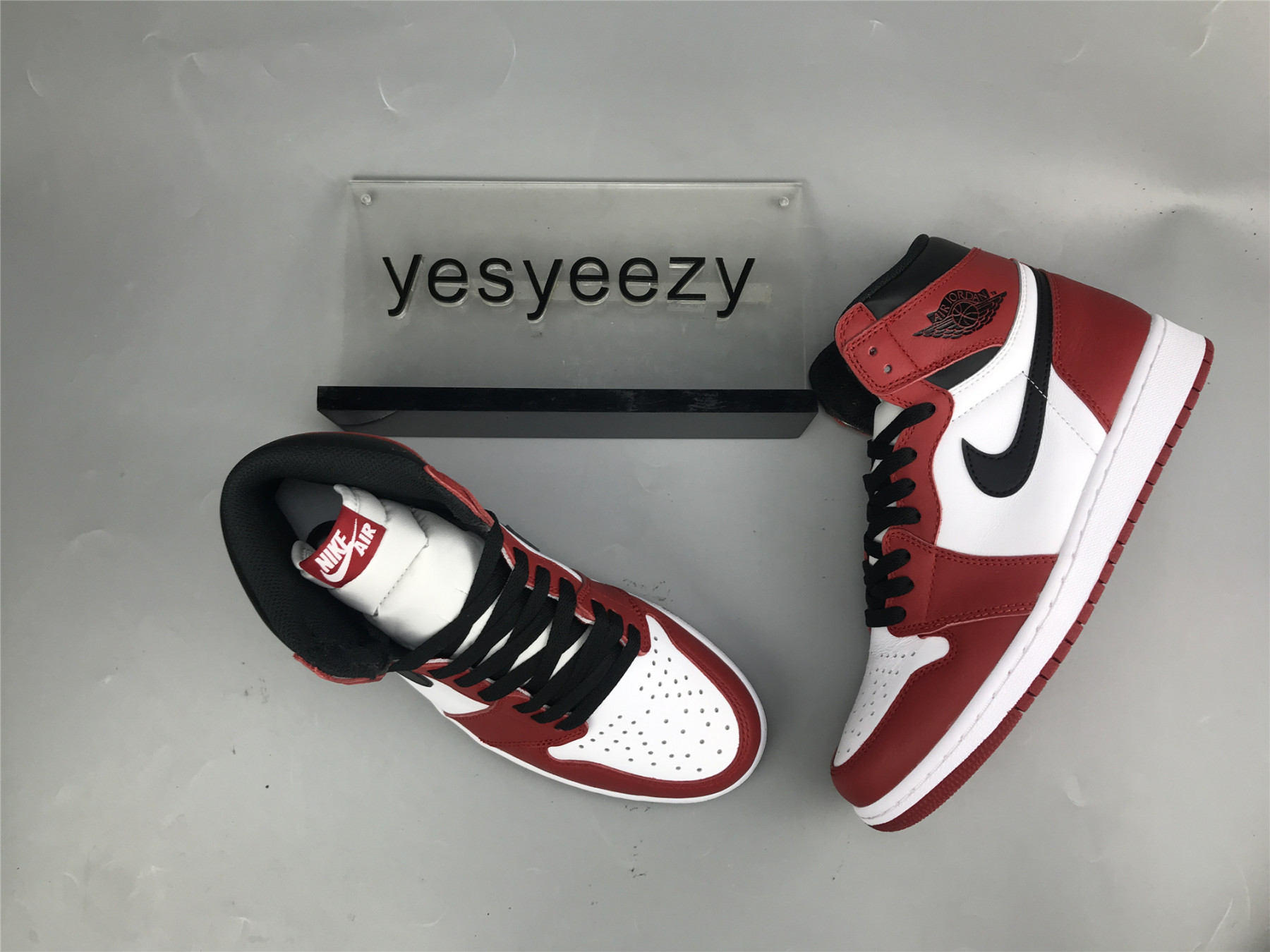 UA AIR JORDAN 1 RETRO HIGH OG 