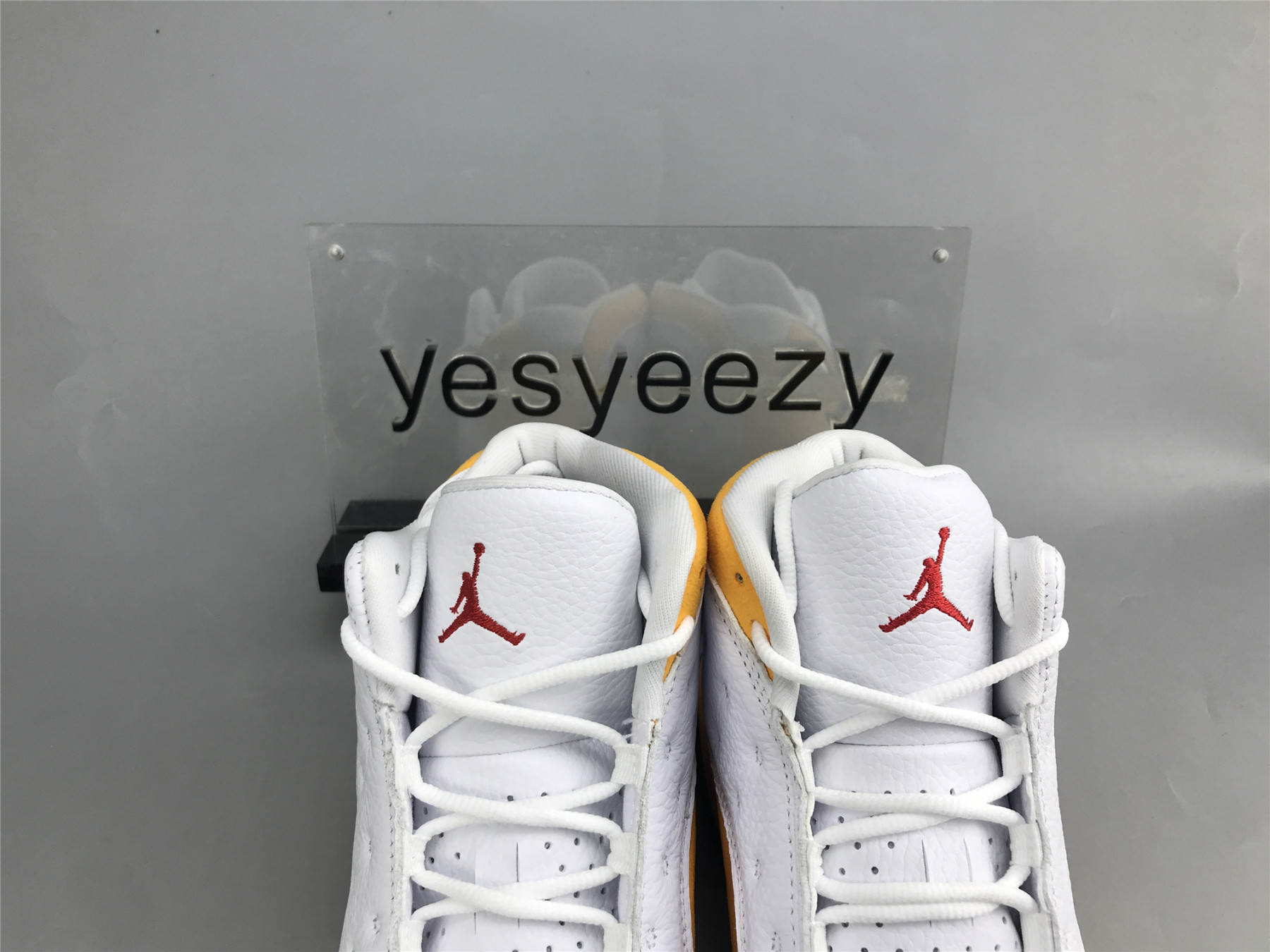 UA AIR JORDAN 13 