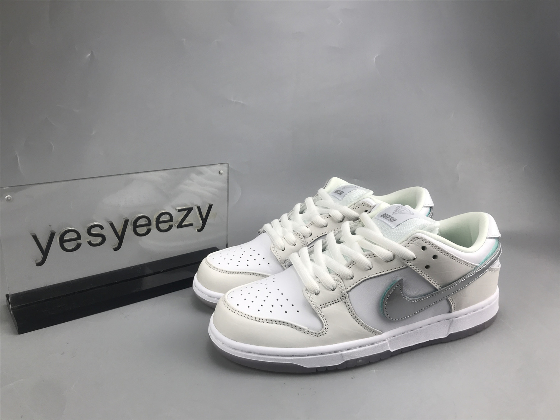 UA NIKE D1am0nd S*pPLY CO. X DUNK LOW PRO SB 