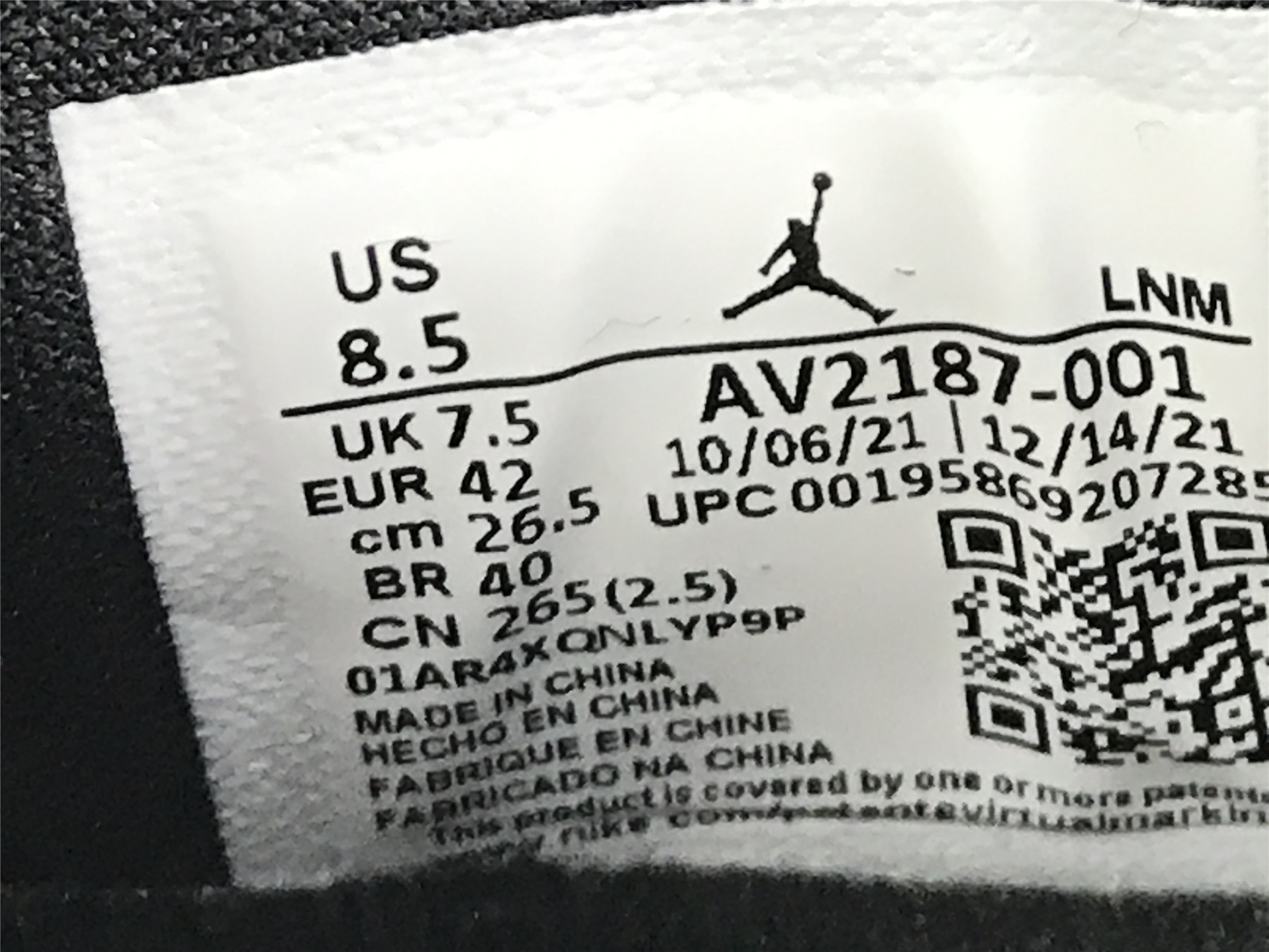 UA AIR JORDAN 11 RETRO LOW 