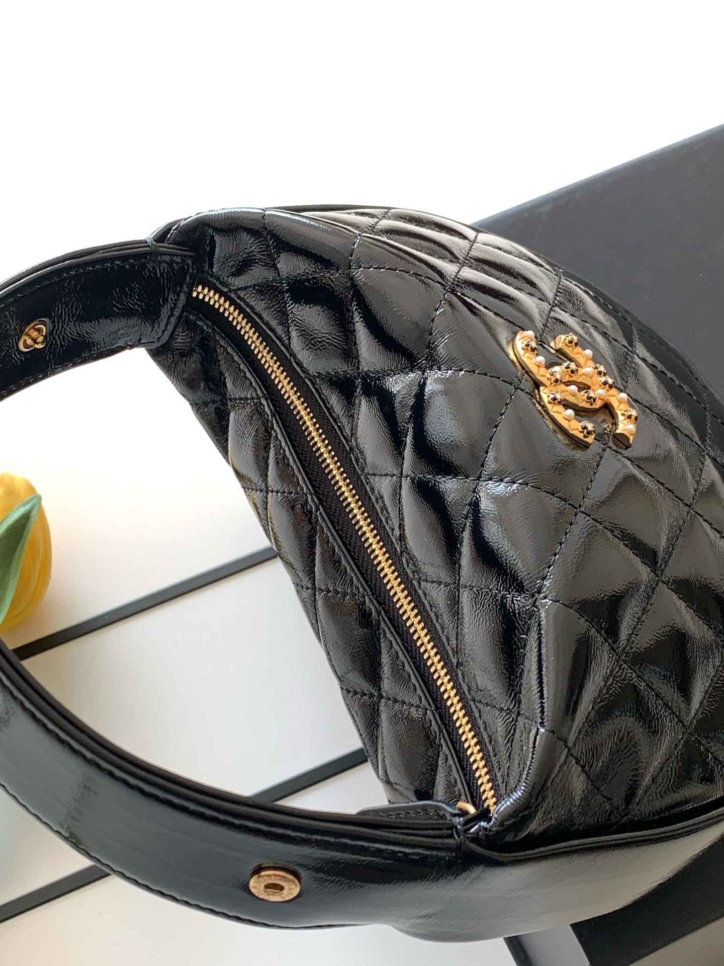 Ch**el Patent Leather Handbag AS4976 11x19x8cm