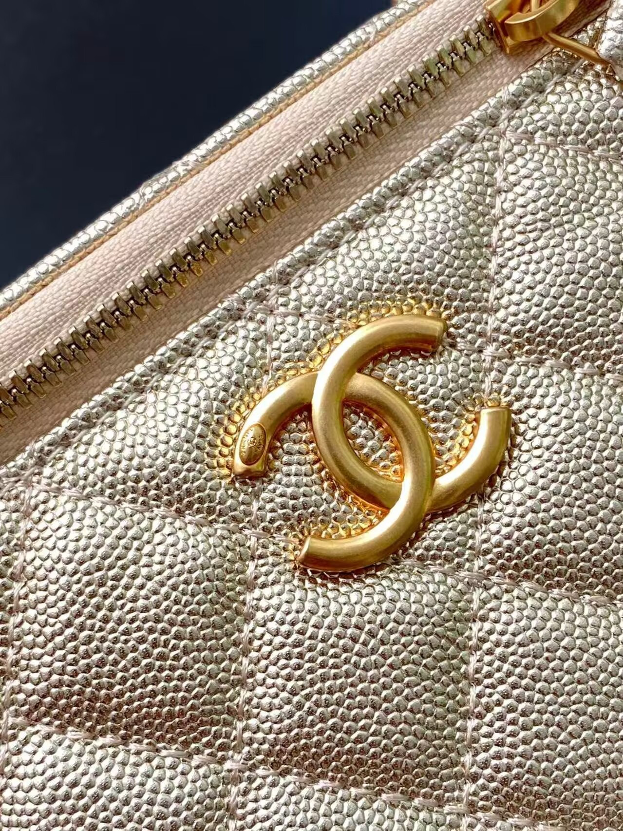 Ch**el Vanity With Chain 9.5x17x8cm