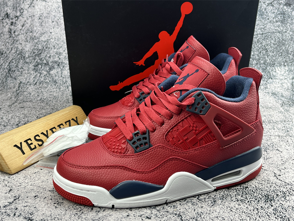 UA AIR JORDAN 4 RETRO 