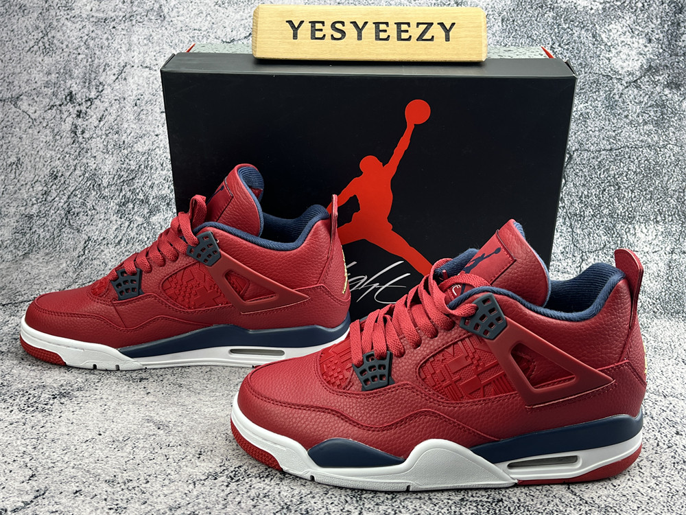 UA AIR JORDAN 4 RETRO 