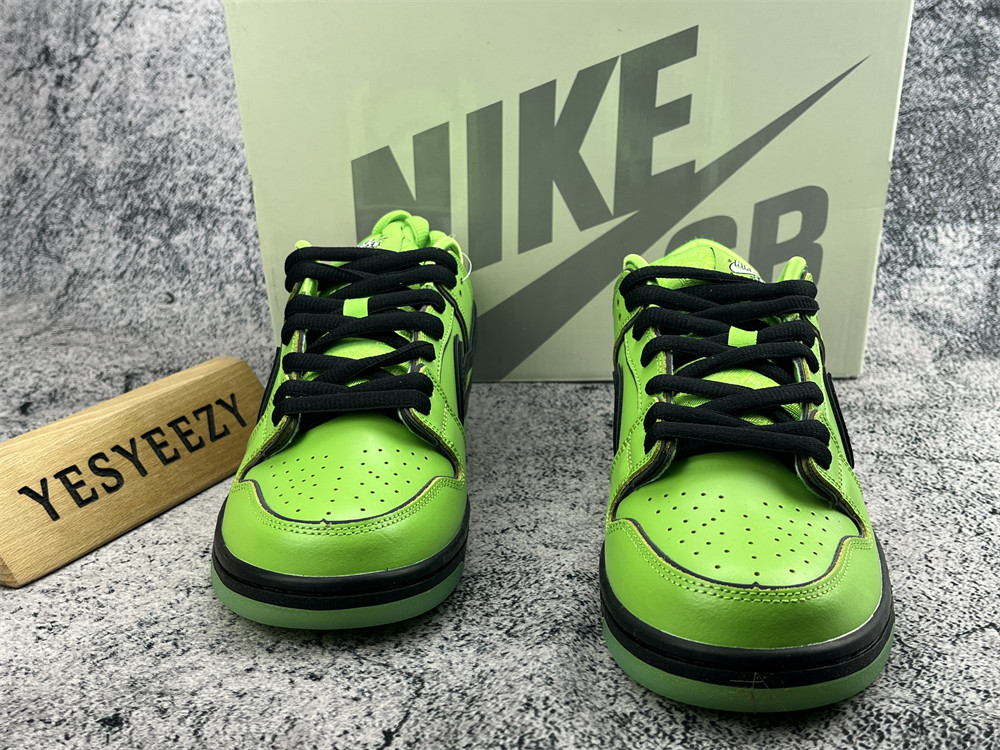 UA NIKE THE POWERPUFF GIRLS X DUNK LOW PRO SB QS 