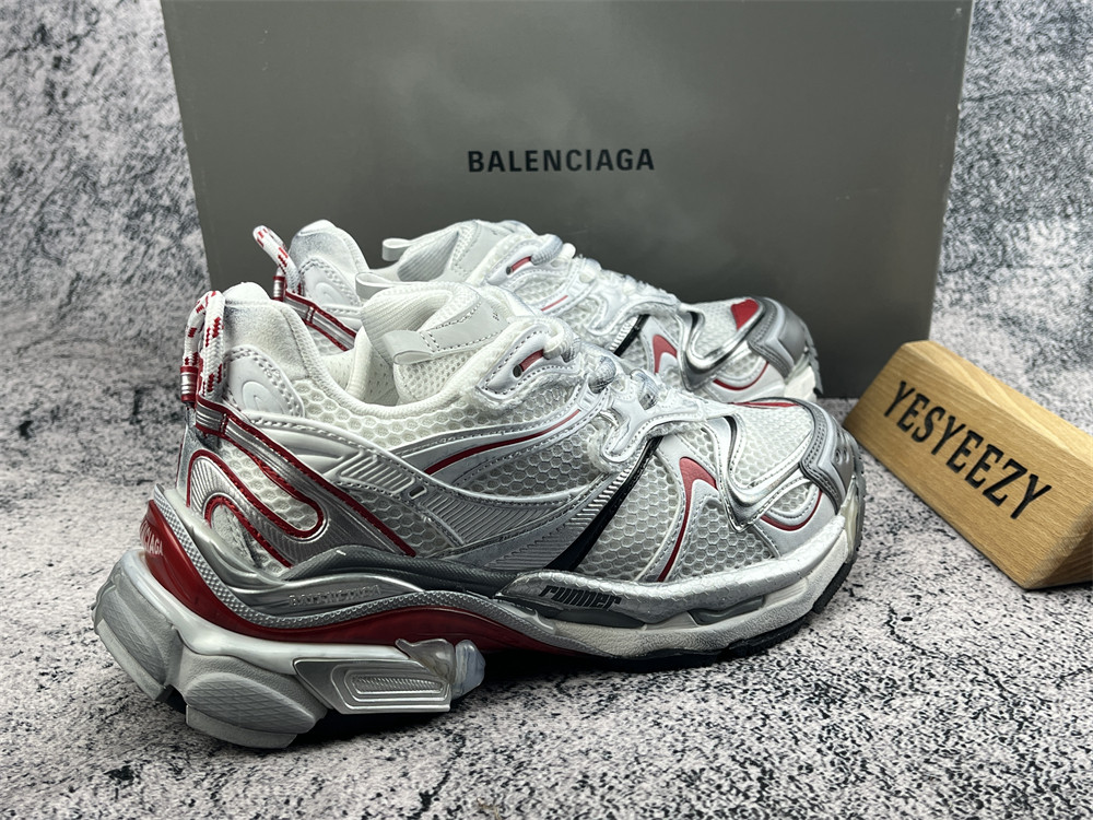 UA RUNNER GREY WHITE RED