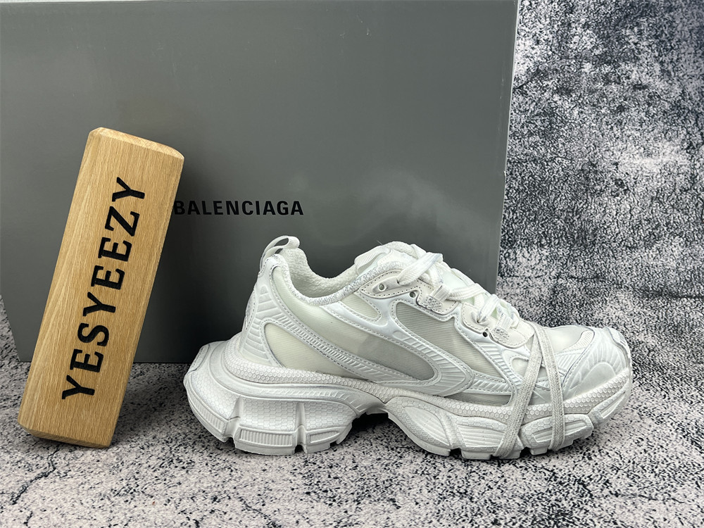UA Balenciga 3XL Snow White