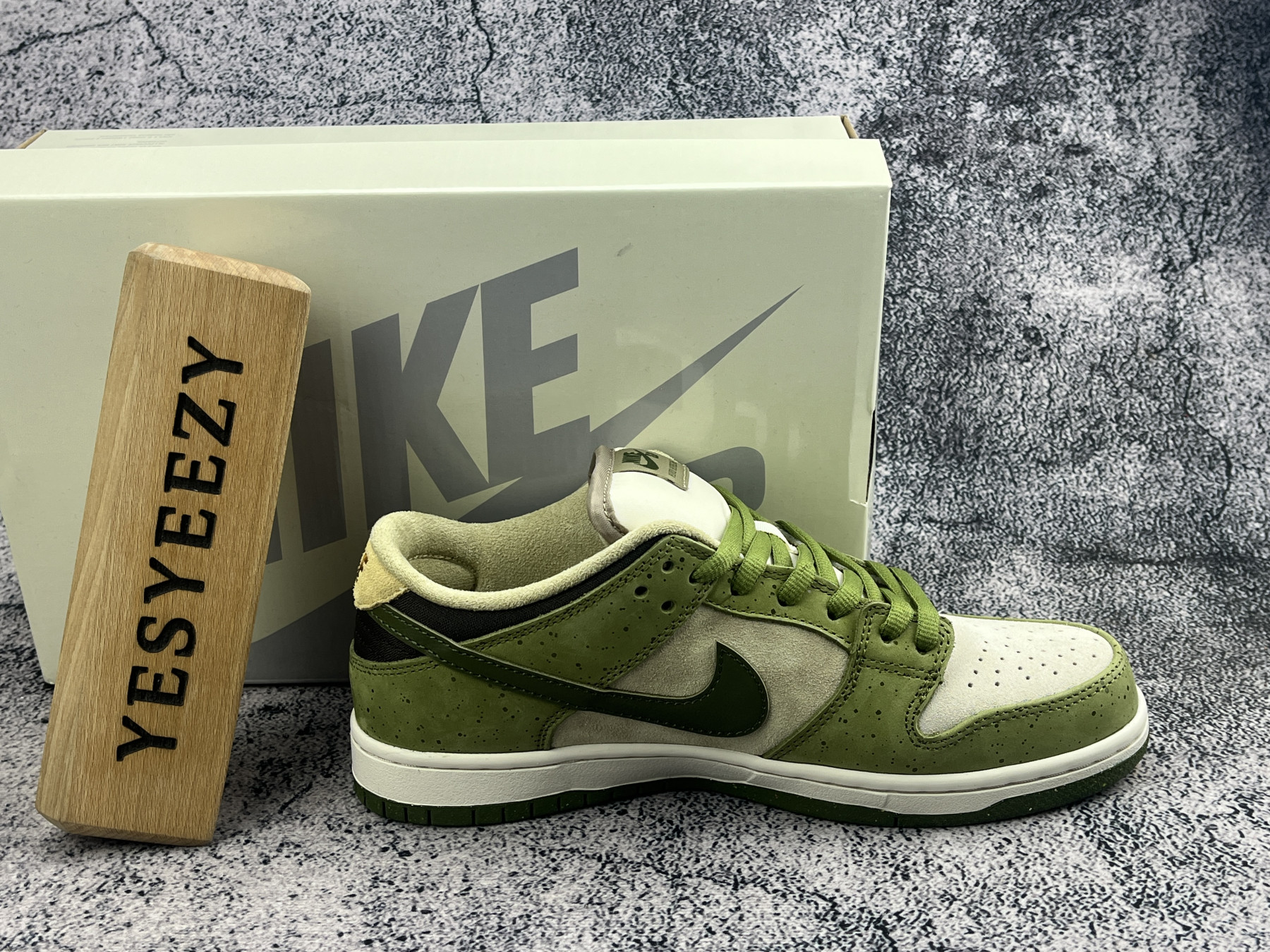 UA Nike SB Dunk Low