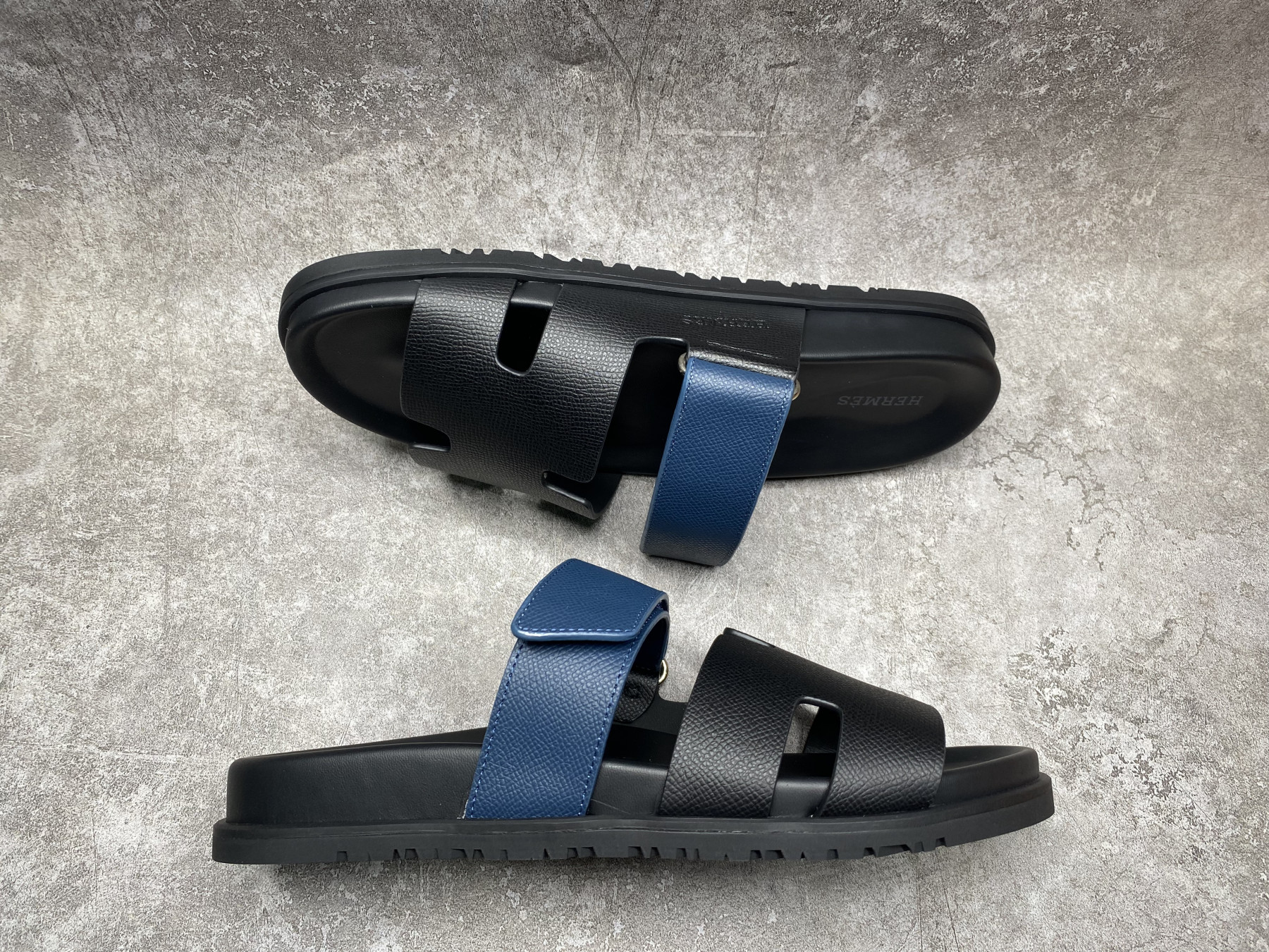 UA H**me5 Chypre Sandal