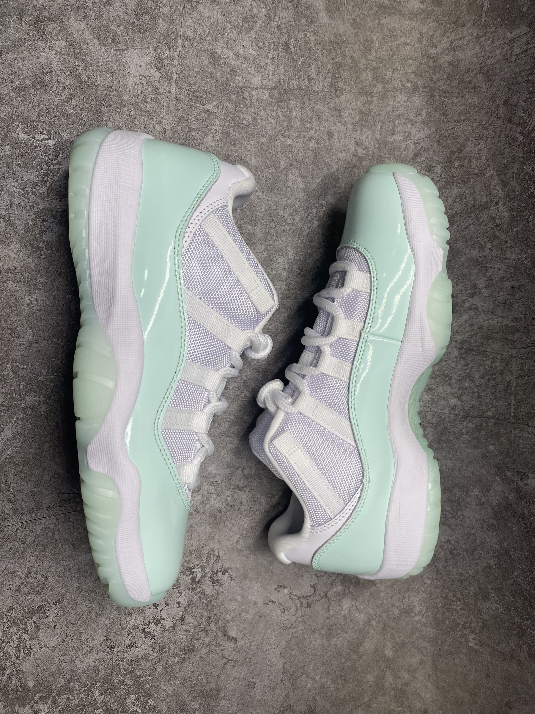 UA Jordan 11 Retro Low