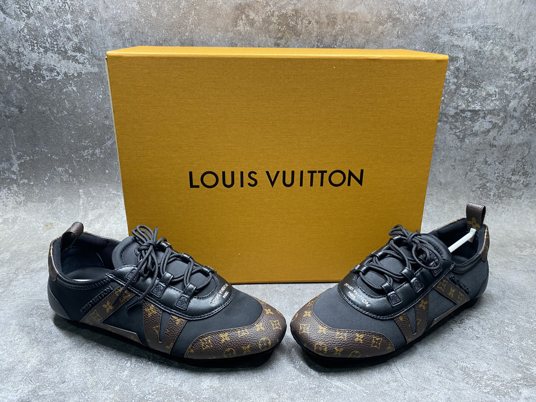 UA LV Sneaker