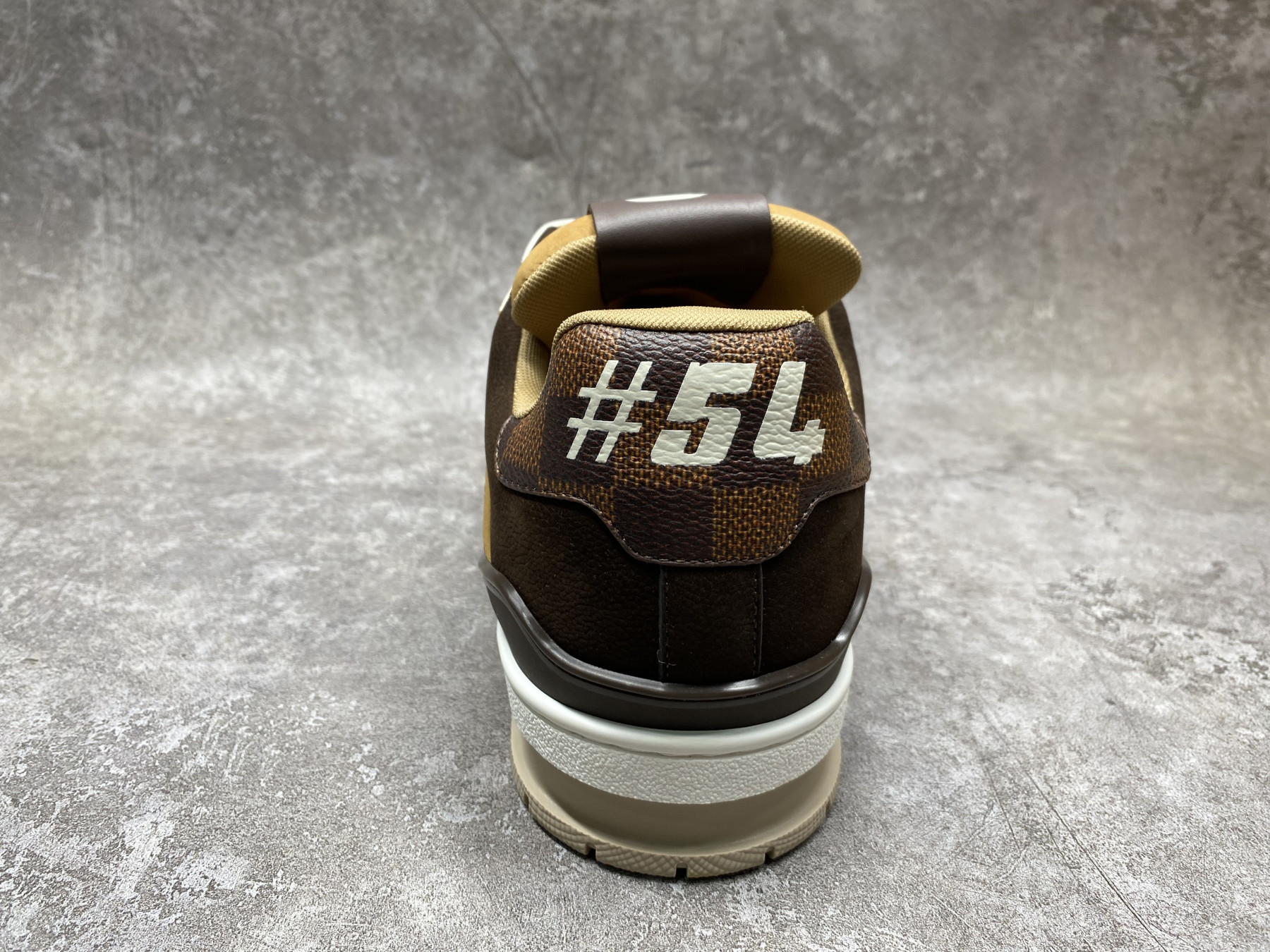 UA LV trainer Sneakers