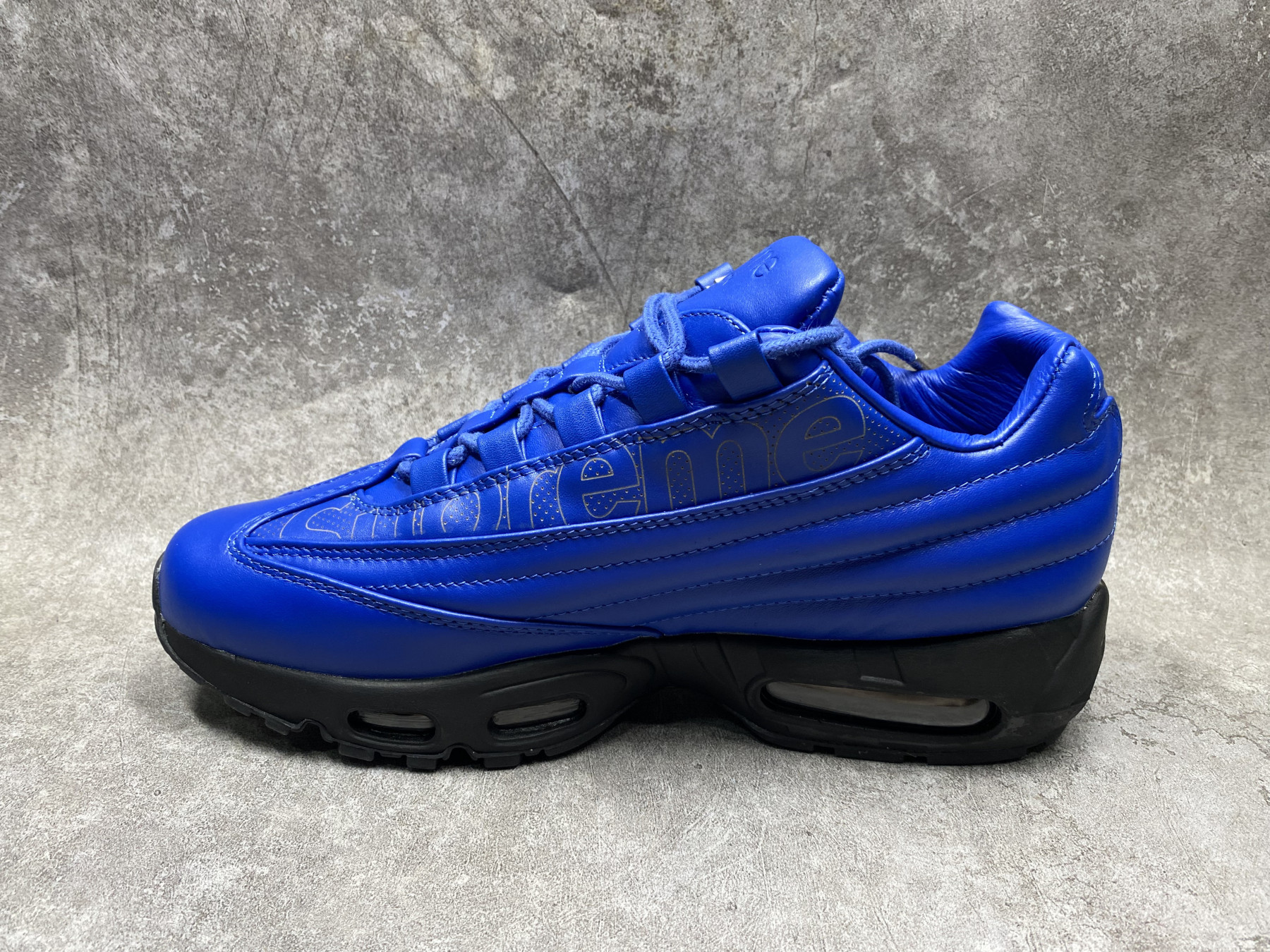 UA NIKE Air Max 95