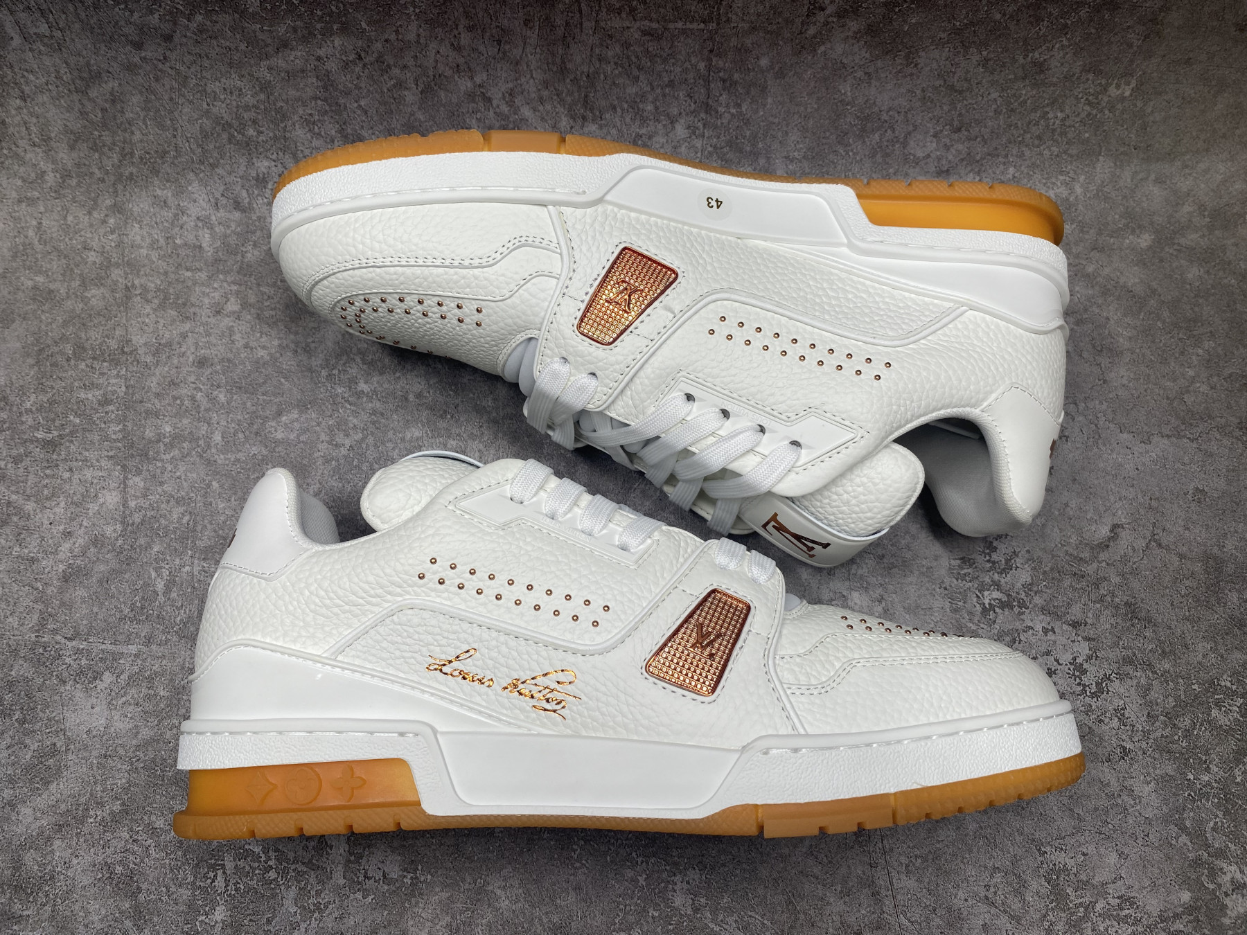 UA LV trainer Sneakers