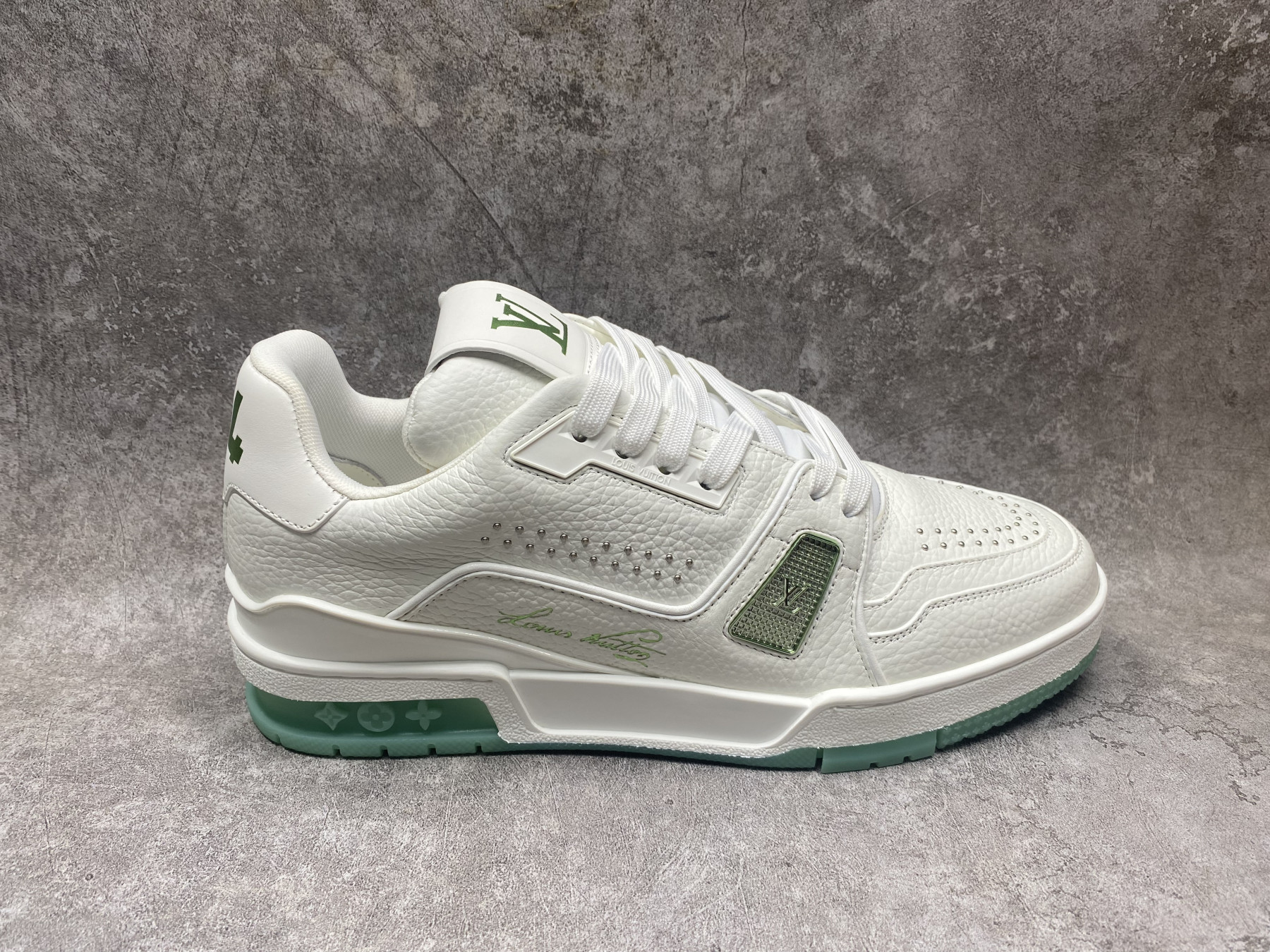 UA LV trainer Sneakers