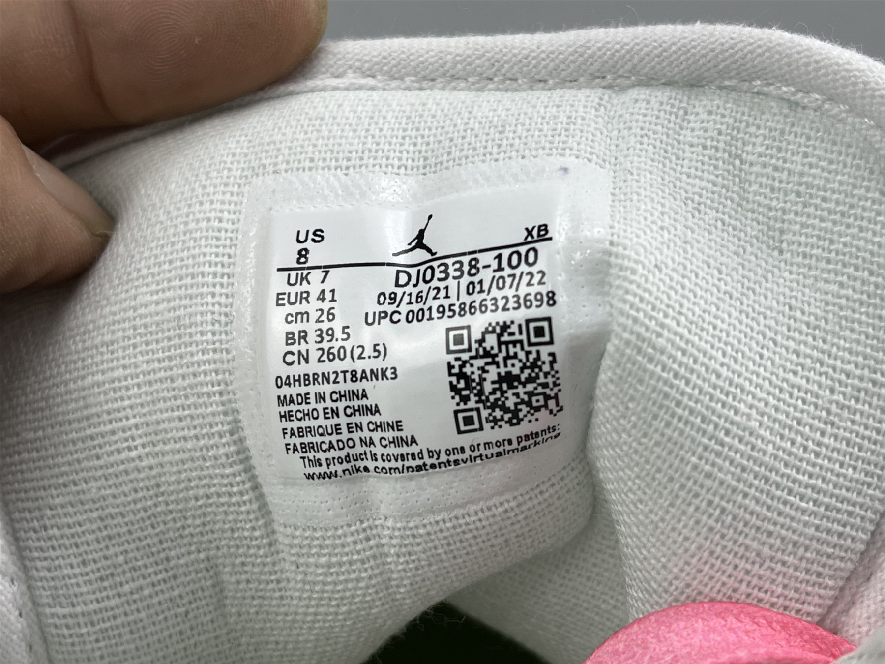 UA AIR JORDAN 1 MID SE GS 