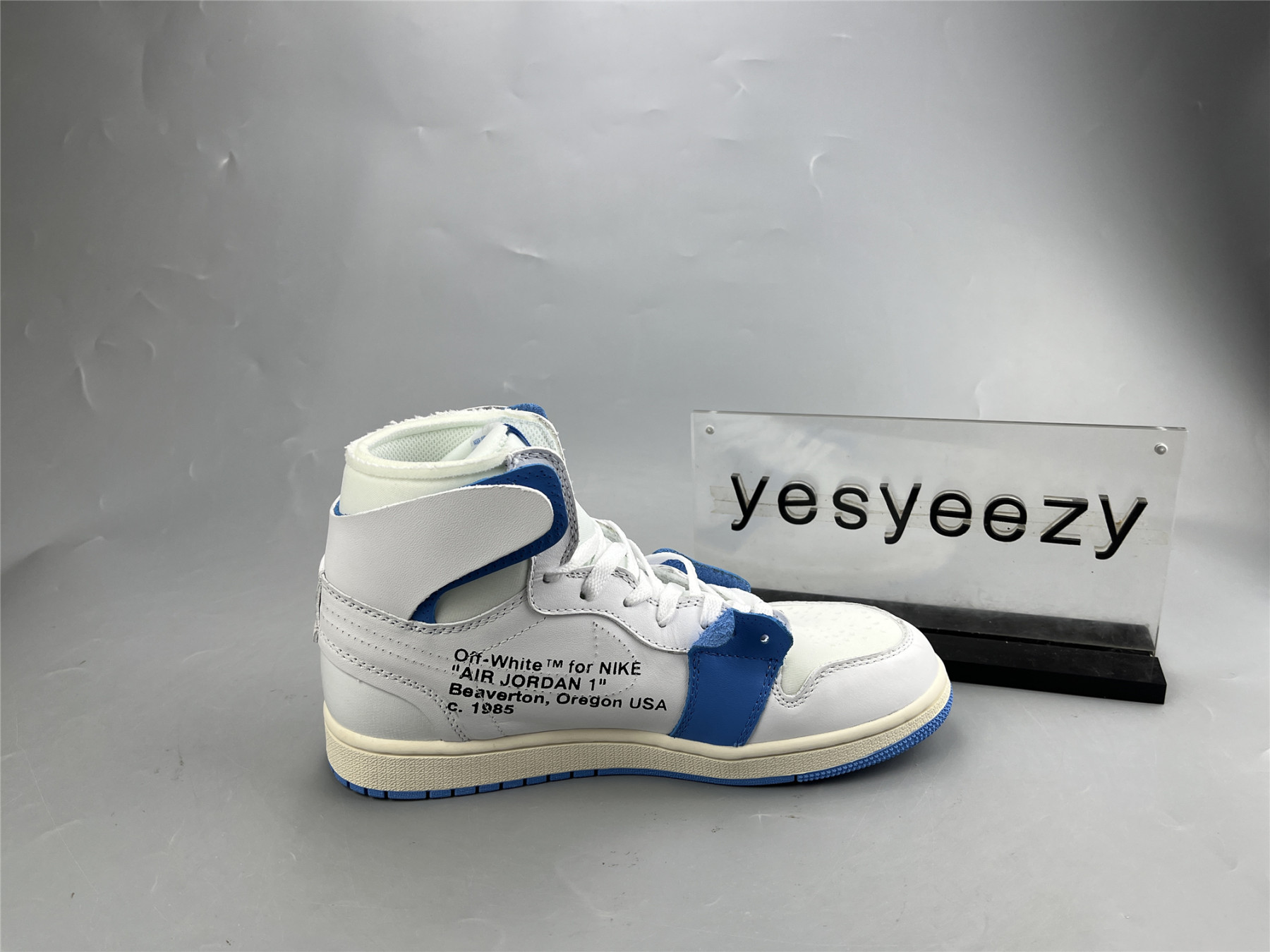 UA AIR JORDAN 1 OFF WHITE NRG