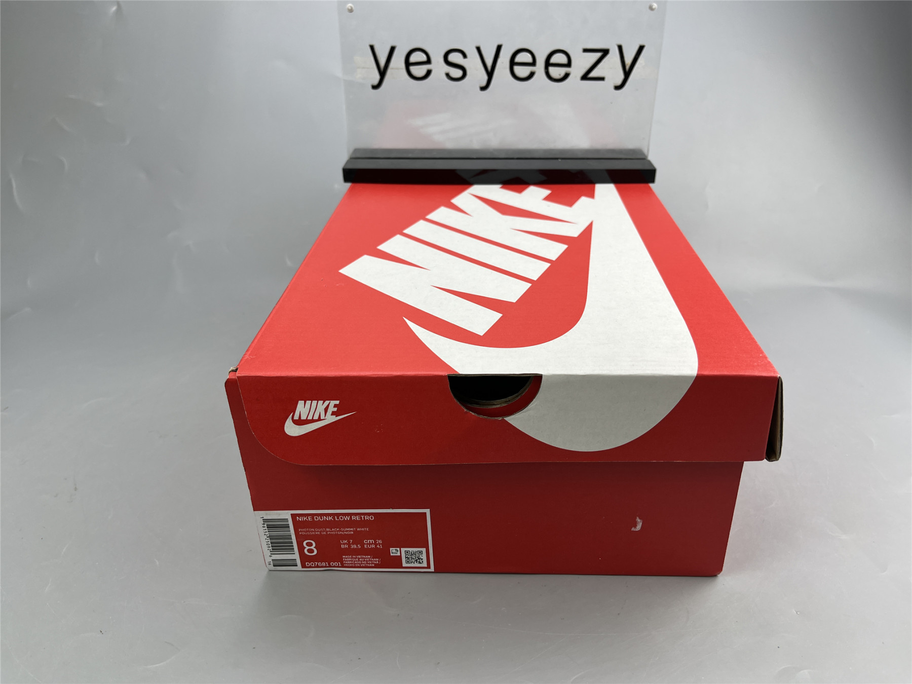 UA NIKE DUNK LOW SE 