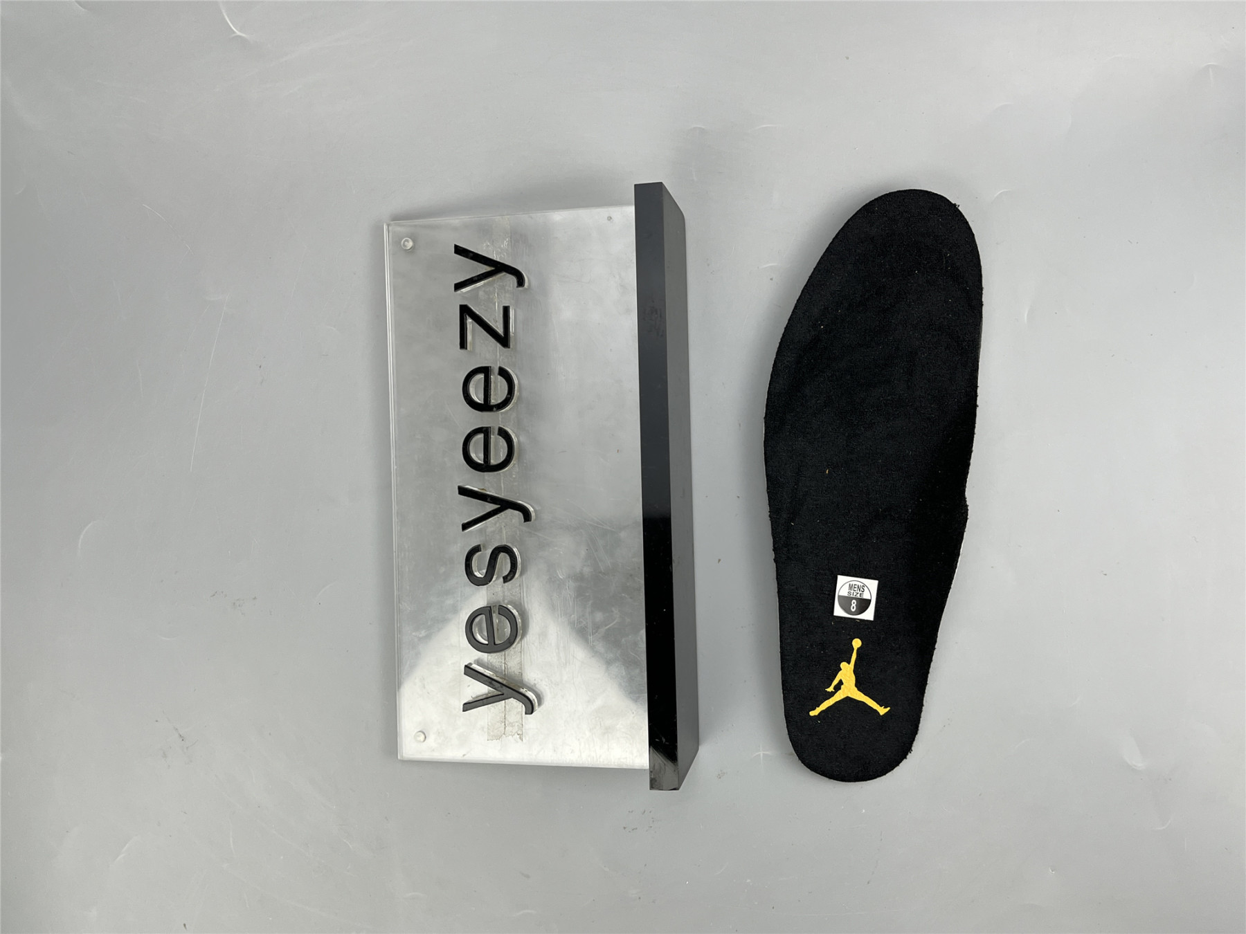 UA AIR JORDAN 11 RETRO BLACK YELLOW