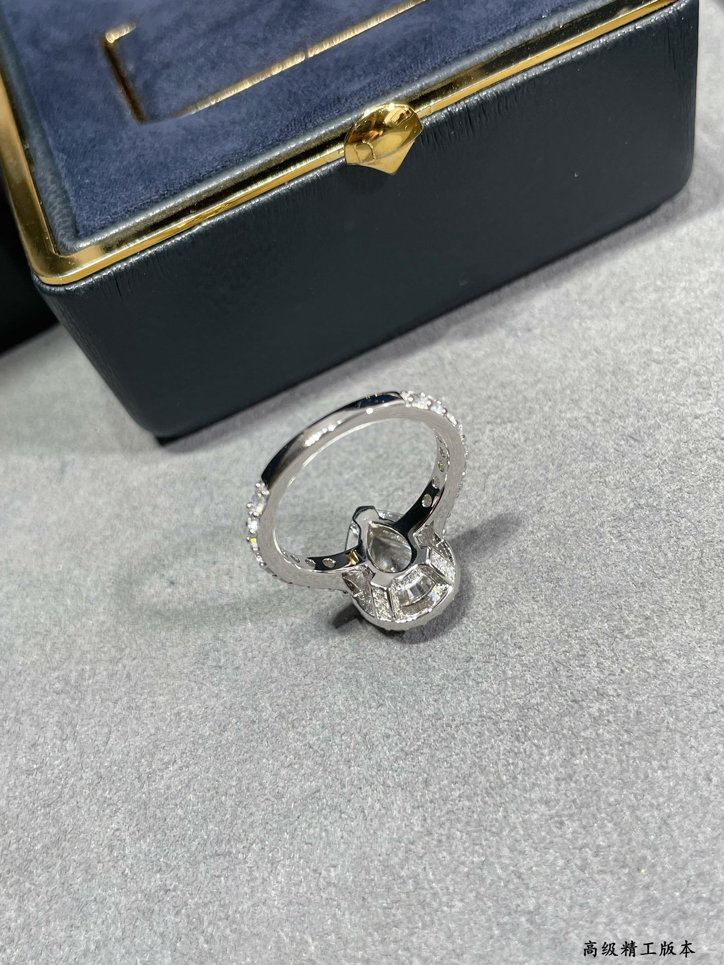 Graff Teardrop-shaped D1am0nd Ring Ag925