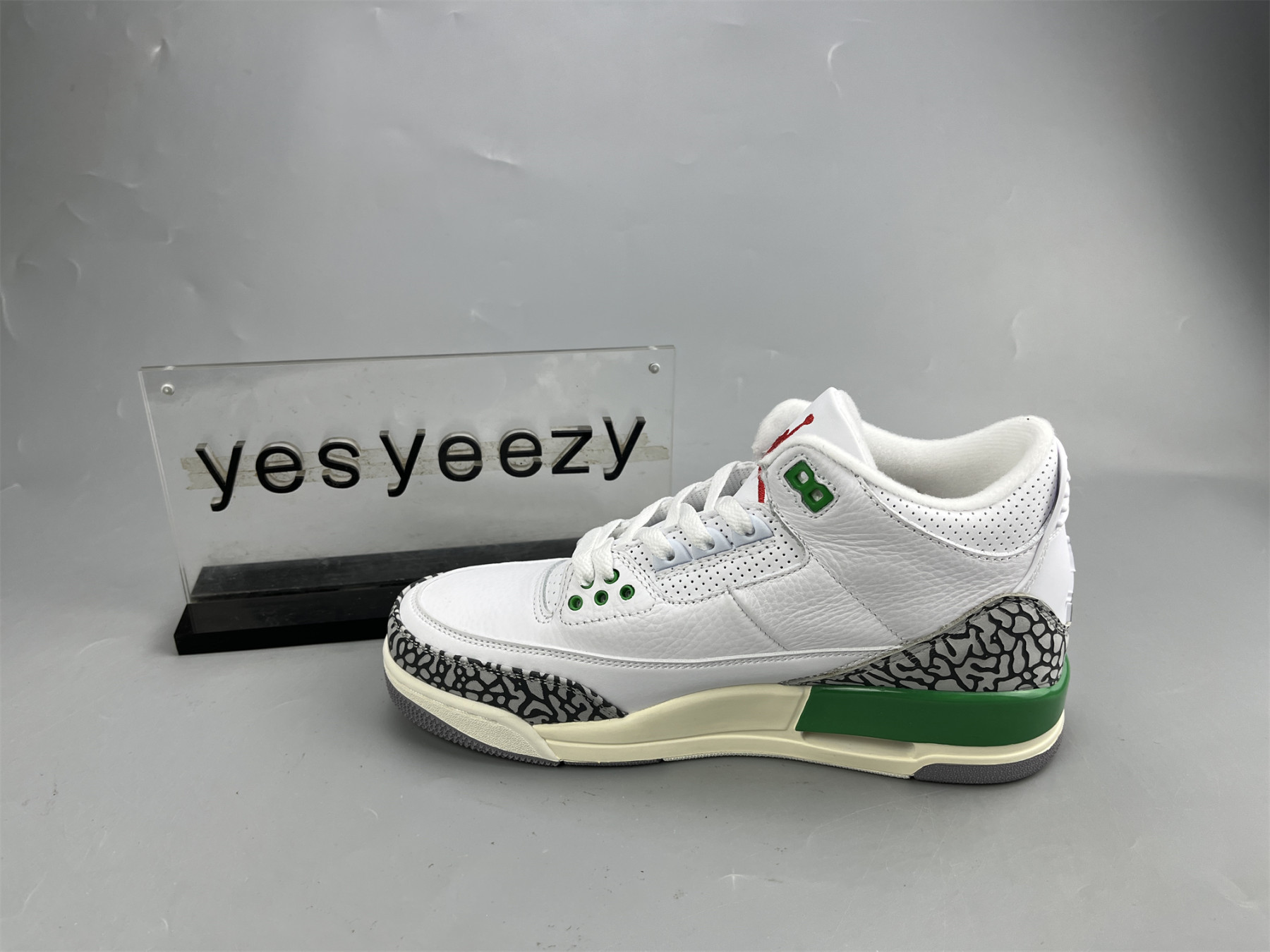 UA AIR JORDAN 3 RETRO LUCKY GREEN