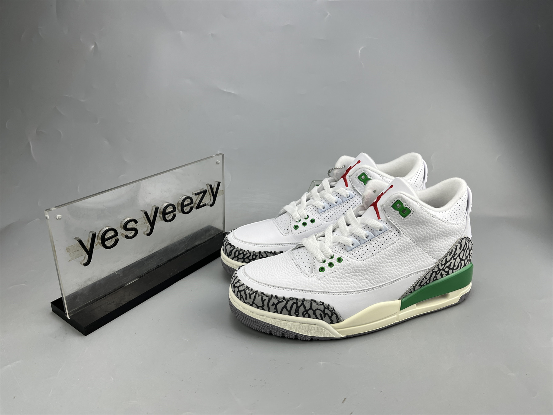 UA AIR JORDAN 3 RETRO LUCKY GREEN